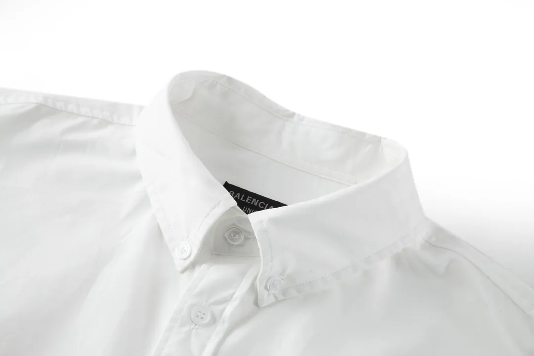 🅿️500 [Exclusive supply] BLCG 3B embroidered long-sleeved shirt (white) The fabric is made of high-count and high-density cotton woven fabric imported from Japan. The fabric is stable in shape and not easy to deform. The surface is smooth and the upper body is textured. It has good wrinkle resistance and maintains the pattern. The embroidery uses Tajima machine 10,000-needle embroidery. The flower shape is full and shiny. There is no connection. The middle webbing splicing is processed by laser fixed-point positioning to connect and align. The ready-made garments are sewn and spliced according to YB design, with dense and neat stitching to restore pattern details and upper body effects to the greatest extent. Size:S-M-L