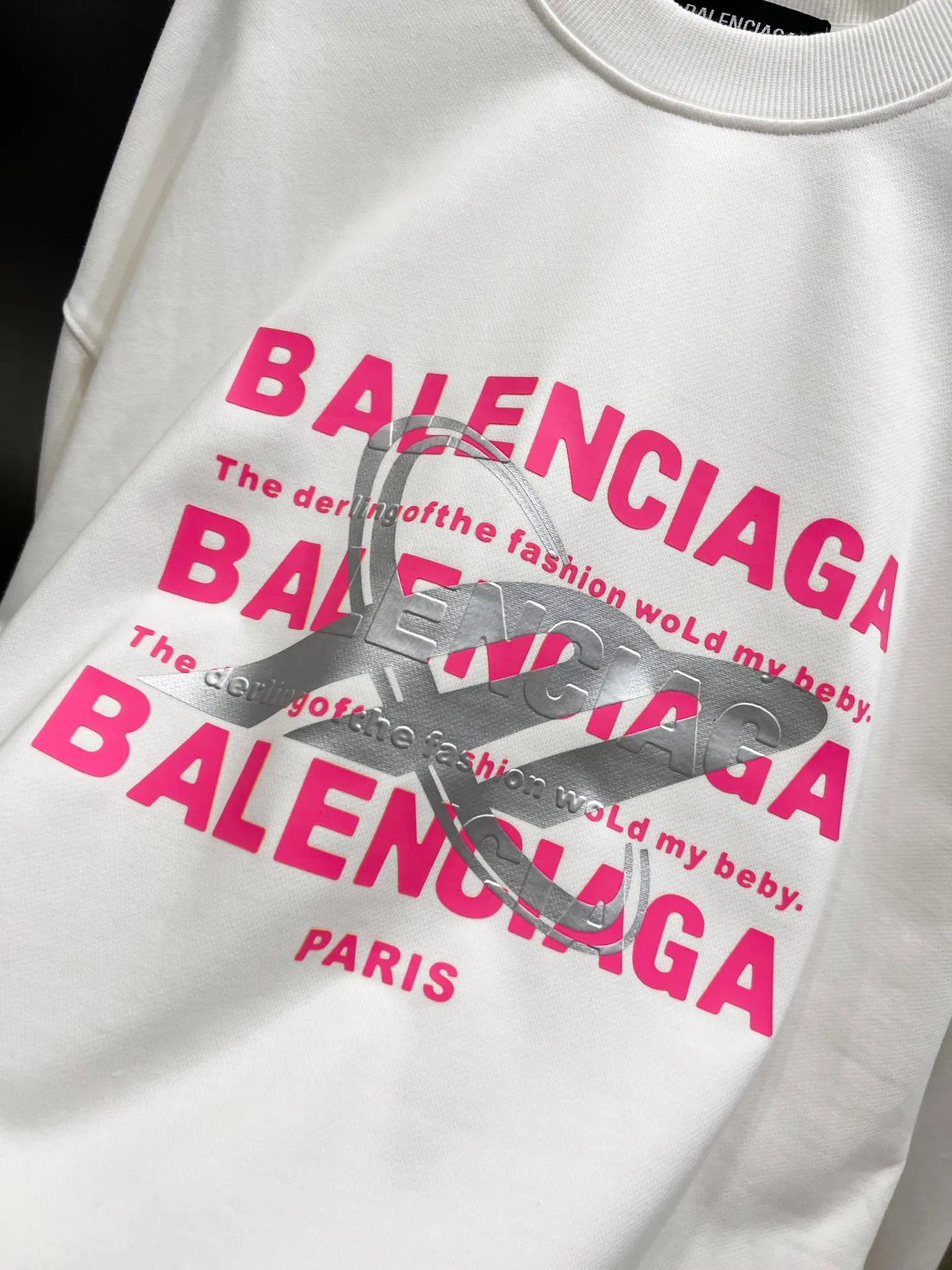🅿️260 BAL Balenciaga 2025 Autumn and Winter New Style Round Neck Long Sleeve Sweater Classic Letter Foam Printing + Hot Silvering Process Uniform Loose Version for Men and Women S M L XL XXL Five Codes Color: Black White
