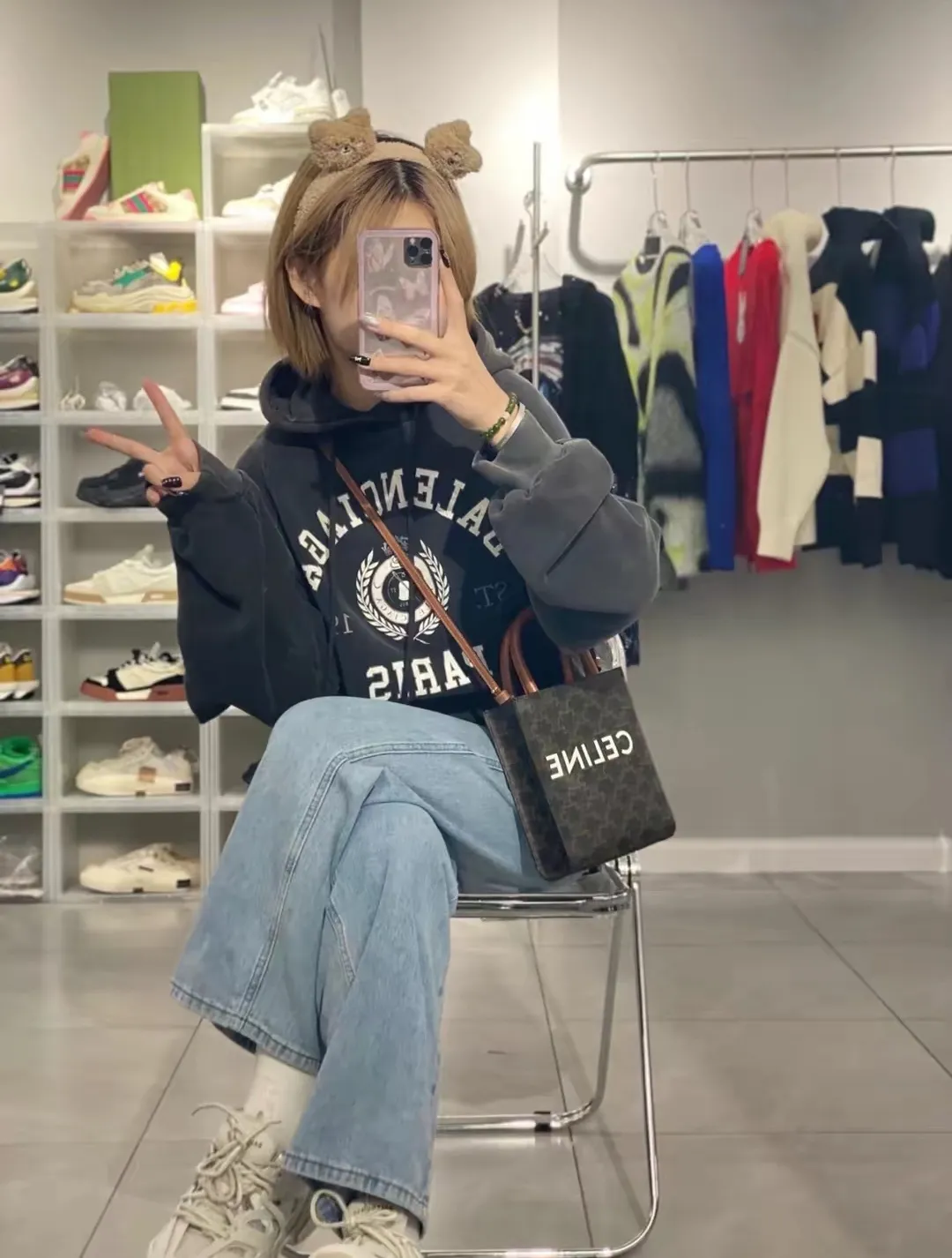 ♻️💯Upper body reference model picture❤️Spring and autumn top tested version BALENCIAGA Paris designer 2022 spring and summer style Crown Wheat 1917 letter cracked print male and female couple star same style hooded hoodie sweatshirt huge cost single product. In terms of fabric alone, 480 grams of pure cotton combed terry fabric, plus the fabric needs to be pre-shrunk in advance and then fried and aged, is enough to drink a pot! The printing uses Kornit digital direct injection cracking process. Because it's primed, you don't have to worry about the print falling off if it bursts. A full set of customized accessories, synchronized at the counter, and consistent coding. Color: Washed Black Size: XS-L P:460