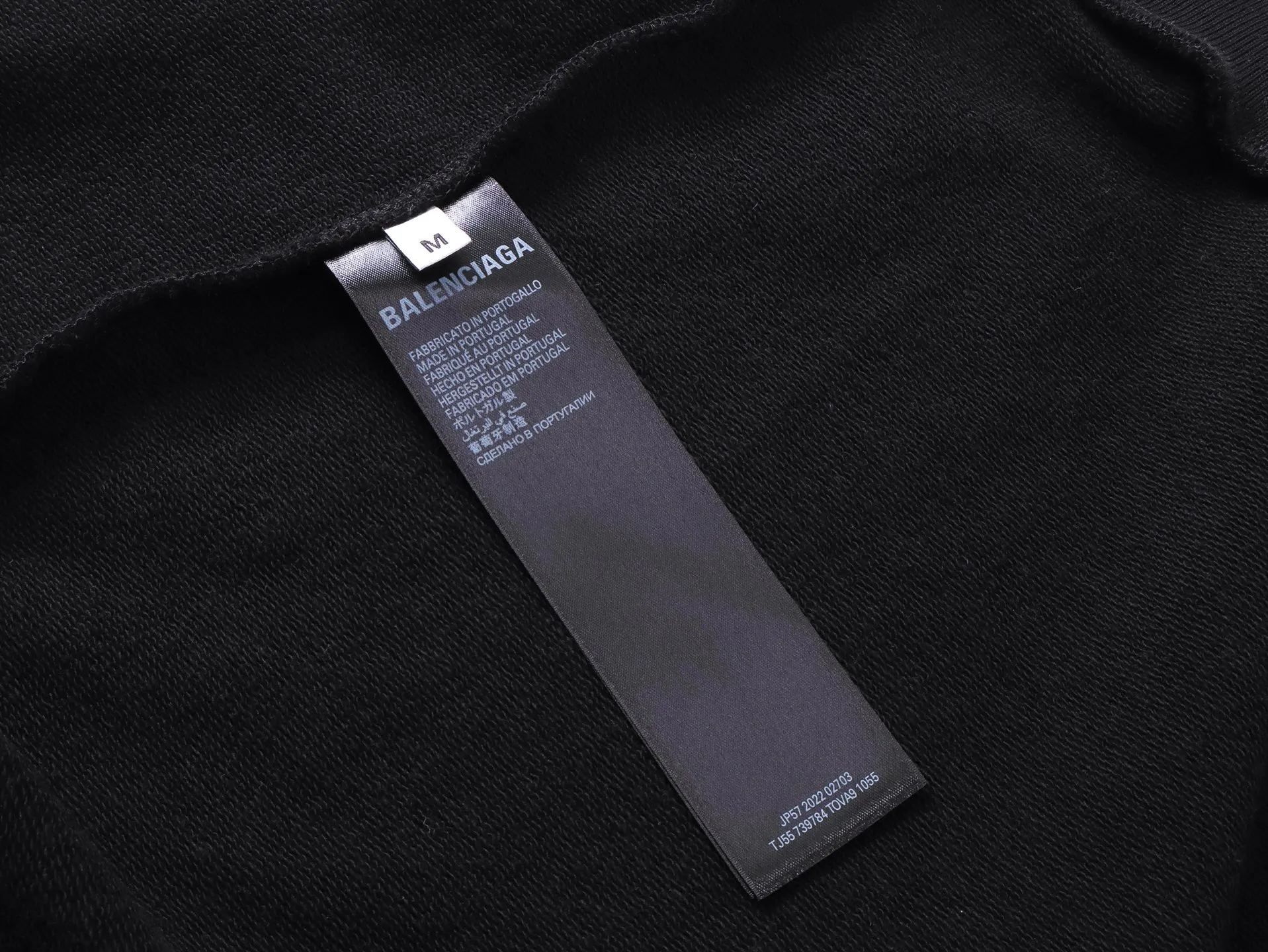🅿️400 Actual pictures [Top version. Official website quality] BALENCI*GA/Paris co-branded Lamborghini Lamborghini front and back left and right sleeves direct-injection printed zipper cardigan sweatshirt SS25 latest model. Research and development at the first time, different market currencies. Comparisons welcome. The fabric is made of Paris ZP custom-woven and dyed cotton sweatshirt. Weighing 460 grams, the cloth surface is clean. The cloth pattern is clear, soft and comfortable. The threads are dyed with no color difference. Printing adopts computer direct printing. The pattern letters are clear, three-dimensional and without burrs. Jubie market produces pictures based on pictures. Welcome to compare. The version adopts OS loose shoulder design. Same style for men and women. Code: BL259909 Color: Black Size: XS S M L
