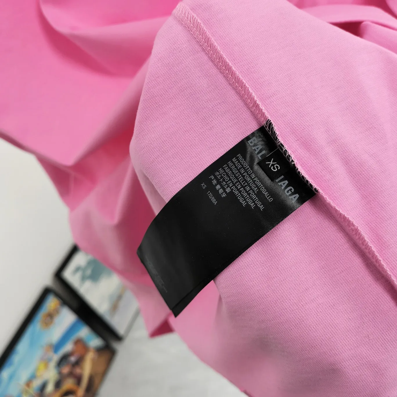 [New arrival] The top tested version of the new BALENCIAGA Balenciaga five-star embroidered environmentally friendly big LOGO male and female couple star same style short-sleeved T-shirt BEHRINGER embroidery technology, 5-star environmentally friendly series! The embroidery is meticulous and detailed! The font is full and the texture is clear! The fabric is made of 280g high-count double-yarn pure cotton, polyester-free, and absolutely no pilling! Size: XS-L Color: Black Pink P:250
