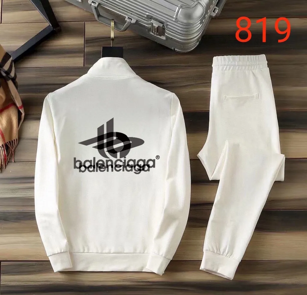 🅿️420 [BALENCIAGA] (Gospel for Fatty) hot-selling suit is coming. Focus on the original version of the official website. 2025 new hot-selling cardigan and sweatshirt suit. The original order is hard to buy🇭🇰. It is the meticulous work of top designers. It has a fitting and perfect upper body effect. All-natural high-quality Roman cotton 100%, close-fitting comfort, noble and elegant! Original hardware embodies elegance and nobility! Counter size: M-5XL (maximum wear up to 220 pounds)