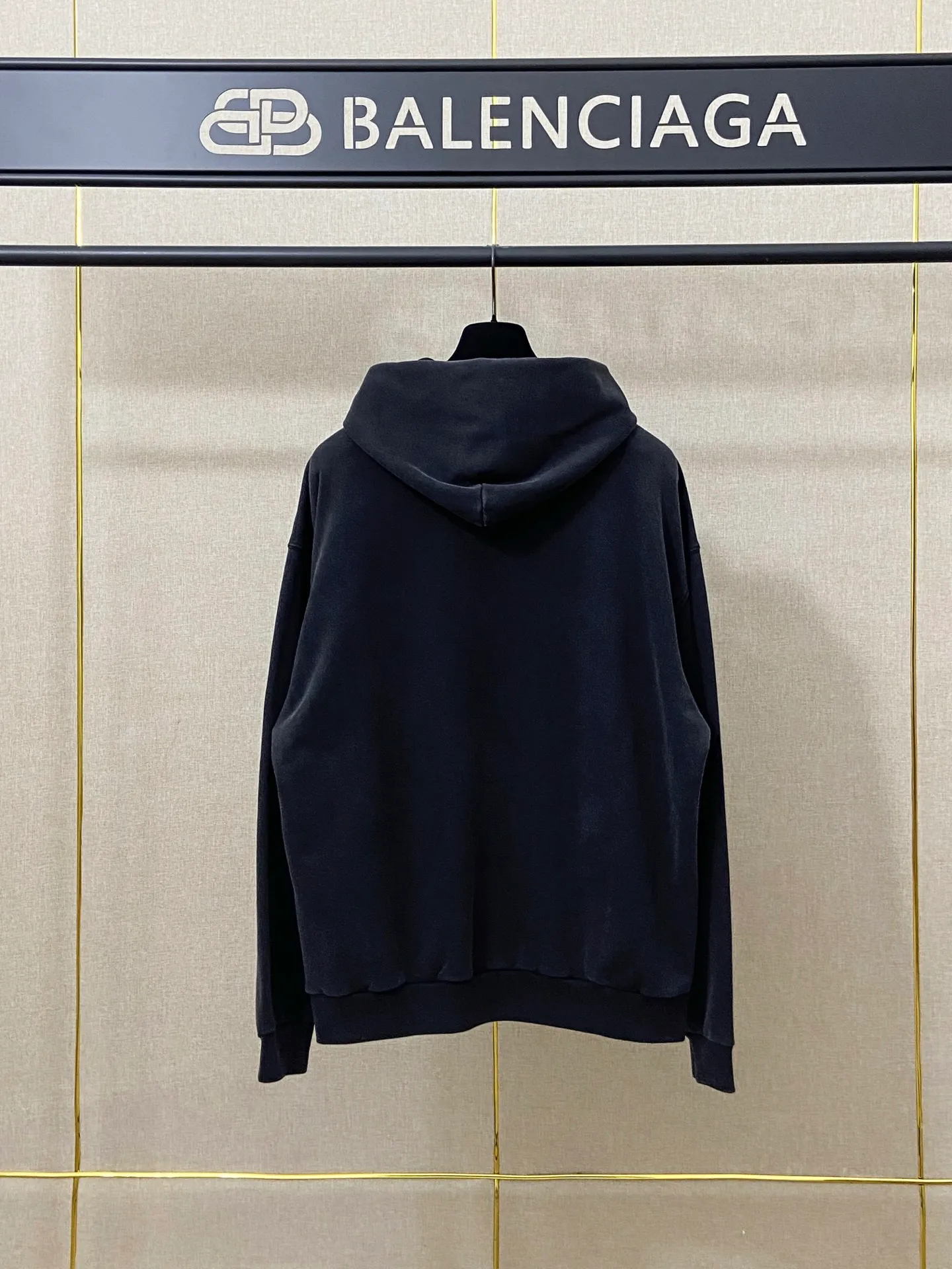 🅿️290 7202# Actual photo top version [[BALENCIA*GA] official website quality Paris new joint PUMA series front printed hooded sweatshirt OS version loose dropped shoulders Unisex style Fabric: 480g 100% cotton terry Davidson Technique: front printed Garment wash distressed shaping solid color Color: washed black Size: XS S M L