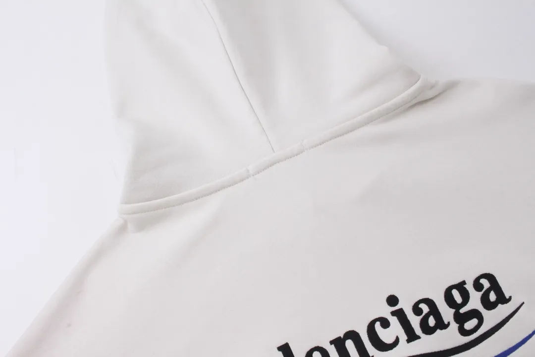 🅿️296 Detailed picture [Top version. Official website quality] BALENCI*GA/Paris. Classic style, #COLA Embroidered Hooded Long-Sleeve Sweatshirt# The fabric is made of Paris ZP custom-woven and dyed cotton terry sweatshirt, with a weight of 450 grams. The cloth surface is clean. The cloth pattern is clear, soft and comfortable. The threads are dyed with no color difference. The classic letter LOGO pattern is embroidered with an imported Tajima embroidery machine. The letters are clear and have a strong three-dimensional effect. Restored brick cabinets. Welcome to compare. The version adopts OS loose shoulder version. Same style for men and women. Code: BL238035 Color: black, white, cement white, dark gray Size: XS S M L
