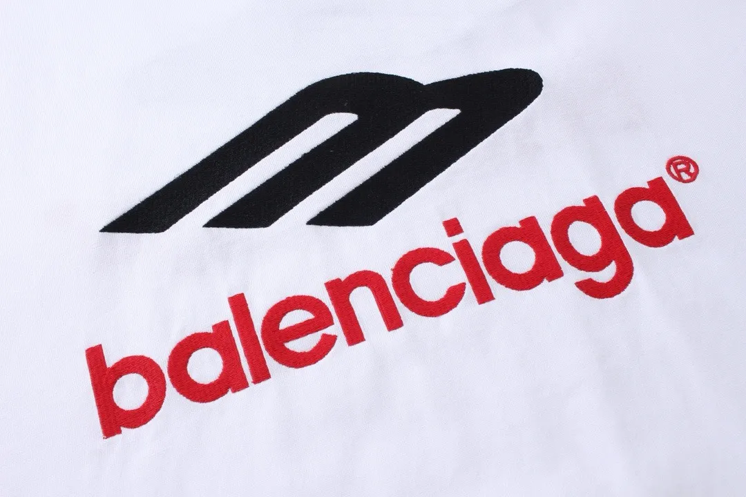 🅿️250 BALENCI*GA Paris 3M embroidered long sleeve. The fabric is made of Paris custom-woven and dyed double yarn pure cotton fabric. The weight is 280g. The thread is custom-woven and dyed without color difference. The front and back panels are embroidered with imported Tajima machines. Two high-temperature setting washes. os dropped shoulders and loose version. Same style for men and women -Color: black ivory -SIZE: XS S M L Style No. 8610#