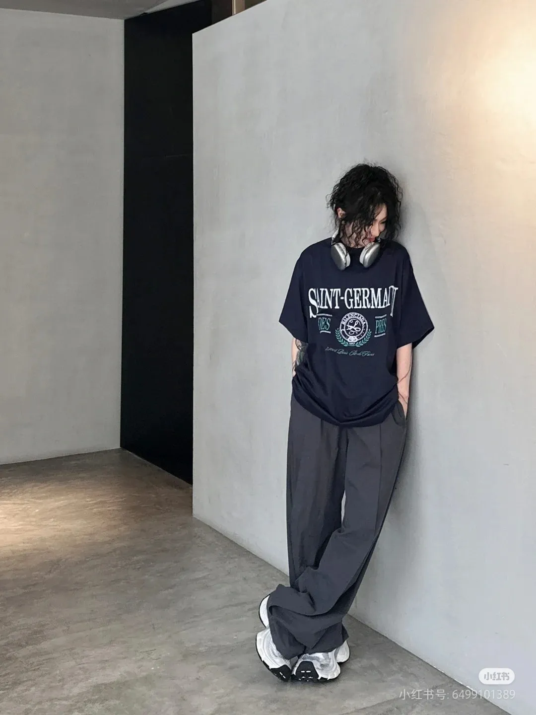 ♻️💯Refer to the model picture for the upper body❤️The top version of Balenciga/Balenciga 1917 Scissor Rupture Printed Short-sleeved T-shirt uses burst printing technology, fraying process, pure cotton soft fabric, contrast dyed fabric, imported printing technology, full of trend, dyed pure cotton fabric, OS version, complete with three labels, same style for men and women. Size XS S M L