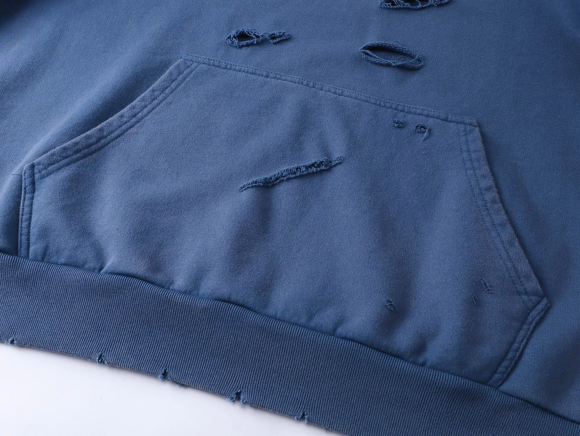 🅿️400 - BALENCI*GA Paris' latest 3M classic LOGO printed hooded long-sleeved sweatshirt on the chest. The front printing is made of imported environmentally friendly offset printing. The master manually positions and polishes the points by hand. The effect is three-dimensional. Exclusively pattern-matched, woven and dyed 460g fabric. Threads are dyed in the same vat with zero color difference. Brick cabinet synchronization. Welcome to compare. Same style for men and women -Color: washed black washed blue -SIZE: Xs S M L style number 8958#