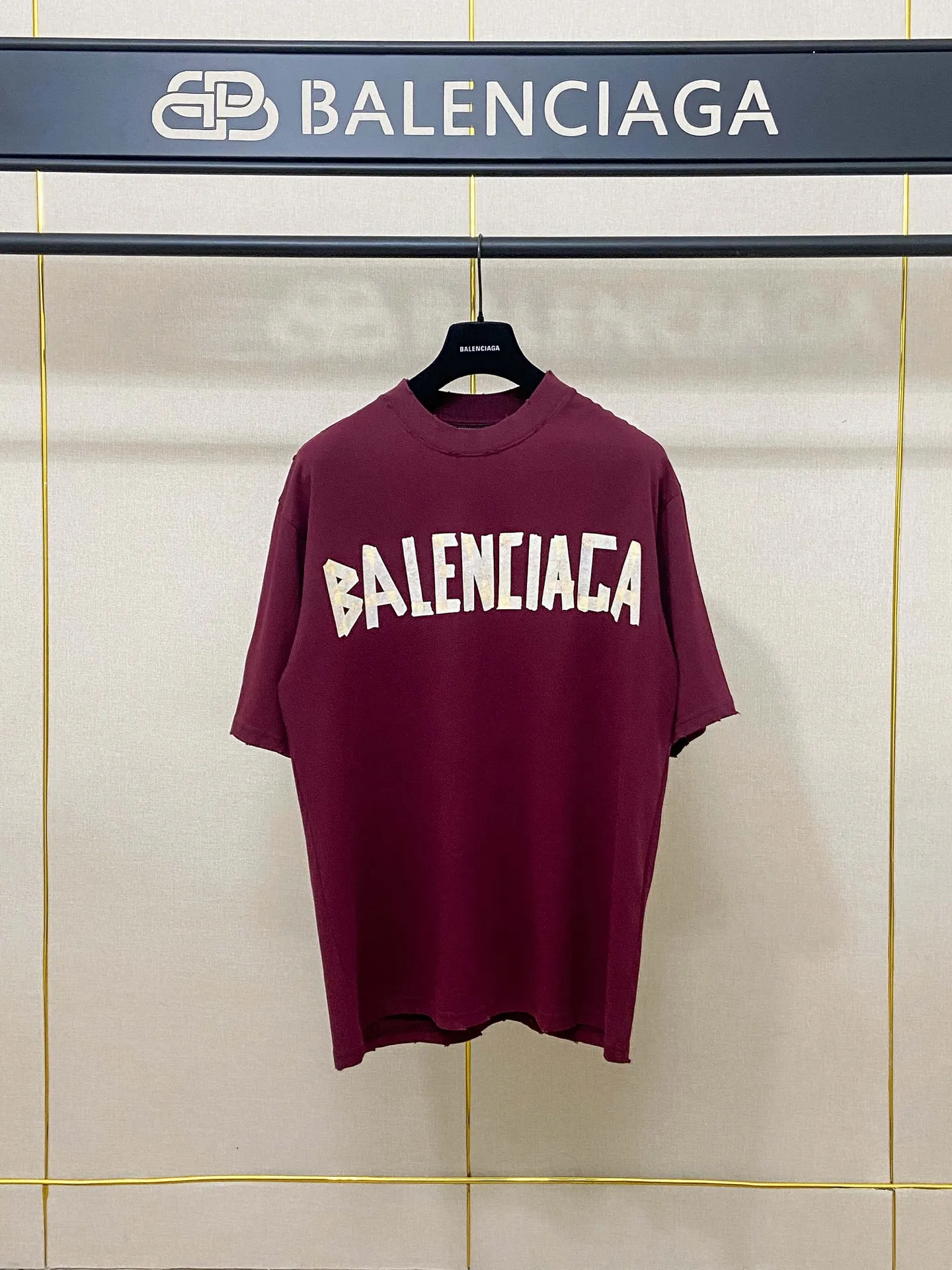 🅿️180 9110# Actual photo top version [[BALENCIA*GA] official website quality Paris new yellow tape bandage digital direct spray short-sleeved T-shirt OS version loose dropped shoulders Unisex style Fabric: 260g 100% pure cotton double yarn Process: front and rear digital direct spray garment wash worn distressed fixed color Color: gray blue white washed blue burgundy green Black silver rose red khaki Size: XS S M L
