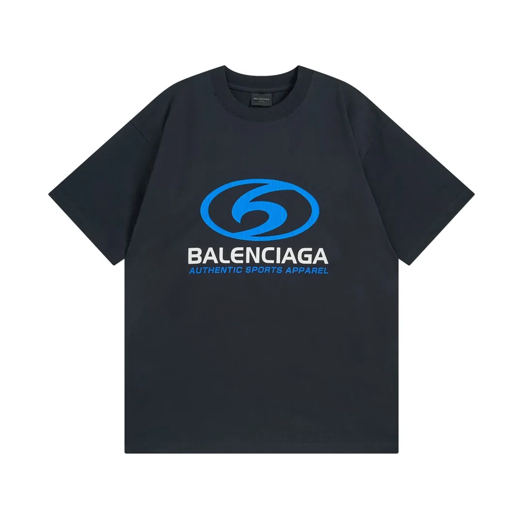 🅿️180 detailed pictures [Top version. Official website quality] BALENCI*GA/Paris. 2024 new style. New LOGO straight crack printed ready-to-wear frayed distressed short-sleeved T-shirt, brick cabinet synchronization. Genuine product developed at the first time, happy to print and compare! The fabric is made of Paris ZP custom-woven and dyed cotton double yarn. Weighing 260 grams, the cloth surface is clean. The cloth pattern is clear, soft and comfortable. The threads are dyed with no color difference. The classic LOGO is printed using environmentally friendly imported materials, with clear straight-crack pattern letters and a three-dimensional effect. Restored brick cabinet. Ready-made garments are washed, worn and distressed. Different market currency. Welcome to compare. The version adopts OS loose shoulder design. Same style for men and women. Code: BL223305 Color: gray blue, apricot, yellow Size: XS to L