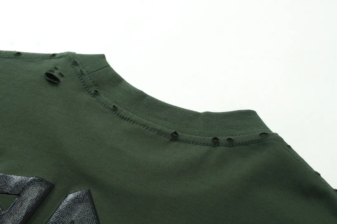 🅿️250 BALENCI*GA Paris tape series printed washed distressed long sleeves. The fabric is made of 280g Paris-specific double yarns*high weight 1:1 double yarn rib. The front and rear panels are made of imported Kornray machine direct-injection printing technology. Distressing + multi-position cutting and wear-making process. Two high-temperature shaping washes. os dropped shoulders and loose version. Same style for men and women -Color: off-white, iron gray, burgundy, green, black blue, fog blue -SIZE: XS S M L style number 8602#