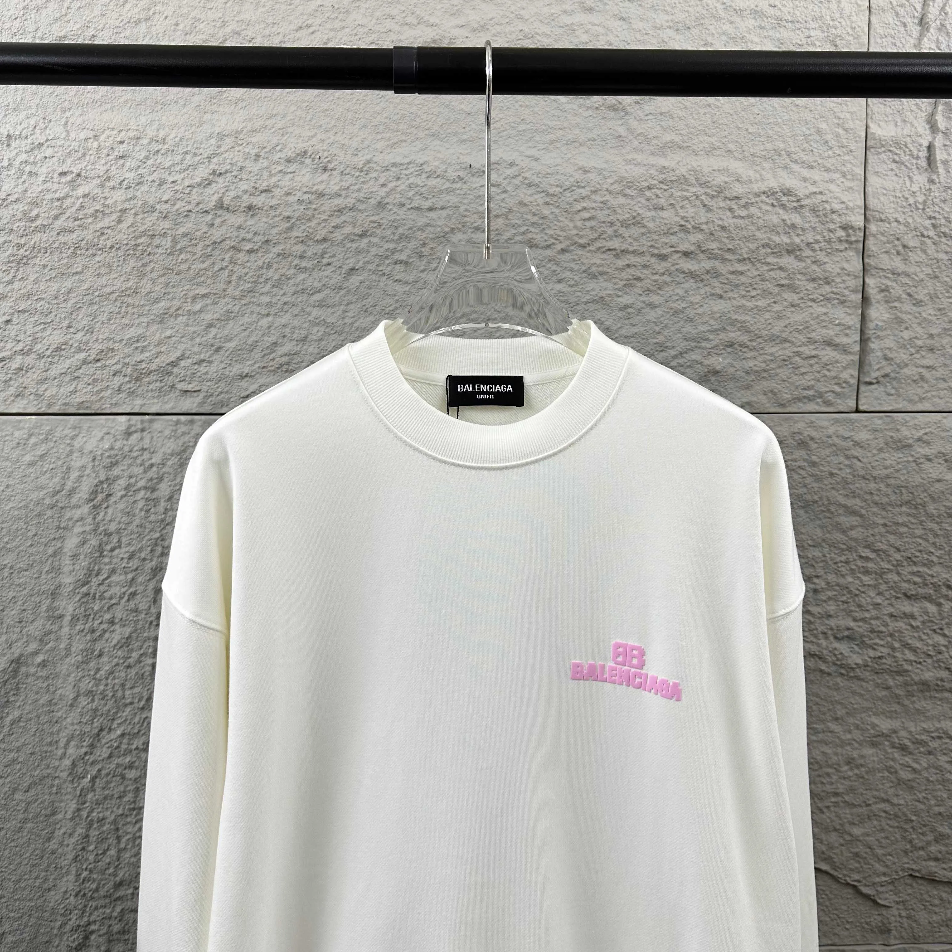 🅿️260 BALENCI*GA Paris 2025 early autumn and winter new long-sleeved sweatshirt Classic letter three-dimensional foaming technology Customized terry fabric Round neck pullover Unisex color Color: black white Size: S (90-130 pounds) M (120-150 pounds) L (140-165 pounds) XL (160-180 pounds) XXL (180-210 pounds)