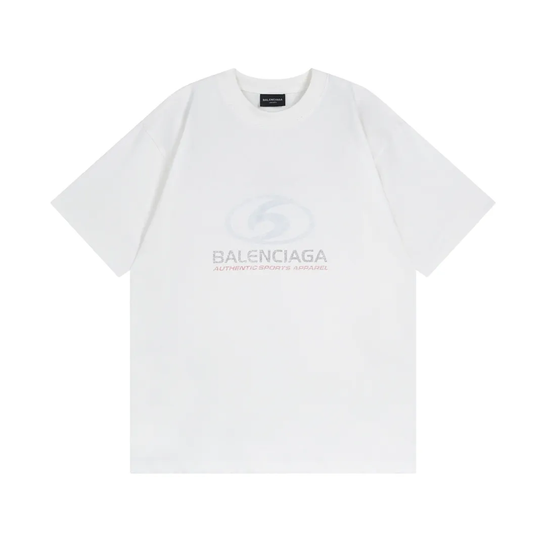 🅿️180 detailed pictures [Top version. Official website quality] BALENCI*GA/Paris. 2024 new style. New LOGO blurry LOGO direct-injection printing ready-made worn-out short-sleeved T-shirt, brick cabinet synchronization. Genuine product developed at the first time, happy to print and compare! The fabric is made of Paris ZP custom-woven and dyed cotton double yarn. Weighing 260 grams, the cloth surface is clean. The cloth pattern is clear, soft and comfortable. The threads are dyed with no color difference. The classic LOGO is printed using environmentally friendly imported materials, with clear straight-crack pattern letters and a three-dimensional effect. Restored brick cabinet. Ready-made garments are washed, worn and distressed. Different market currency. Welcome to compare. The version adopts OS loose shoulder style. Same style for men and women. Code: BL223329 Color: gray blue, beige. Size: XS to L