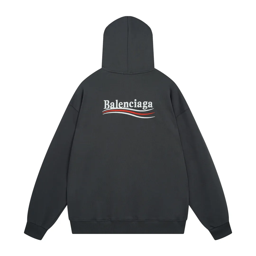 🅿️296 Detailed picture [Top version. Official website quality] BALENCI*GA/Paris. Classic style, #COLA Embroidered Hooded Long-Sleeve Sweatshirt# The fabric is made of Paris ZP custom-woven and dyed cotton terry sweatshirt, with a weight of 450 grams. The cloth surface is clean. The cloth pattern is clear, soft and comfortable. The threads are dyed with no color difference. The classic letter LOGO pattern is embroidered with an imported Tajima embroidery machine. The letters are clear and have a strong three-dimensional effect. Restored brick cabinets. Welcome to compare. The version adopts OS loose shoulder version. Same style for men and women. Code: BL238035 Color: black, white, cement white, dark gray Size: XS S M L