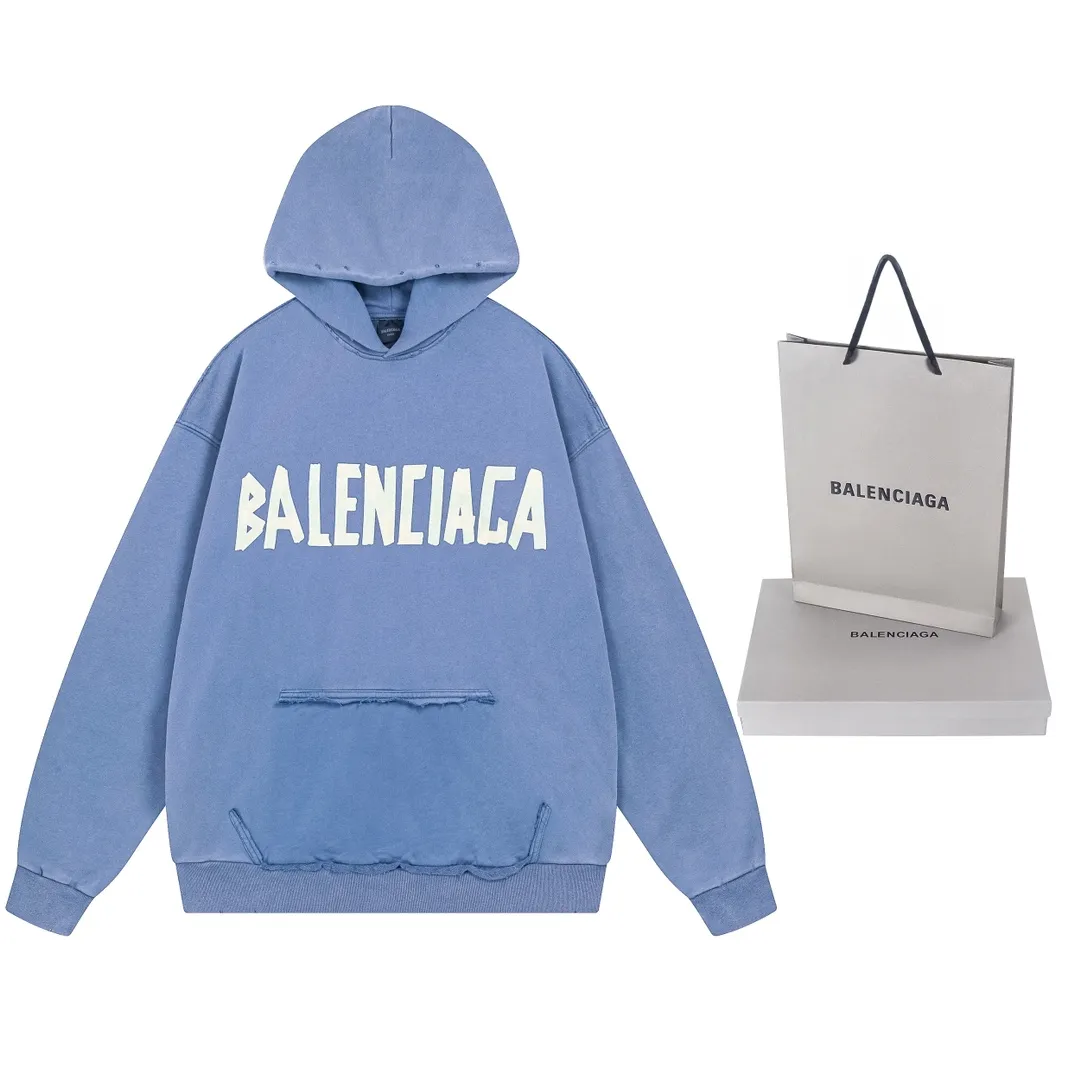 🅿️380 real photos [Top version. Official website quality] BALENCI*GA/Paris. 23ss latest classic hot model. Purchase the original board at the first time. Color. Printing. Washing. Production and authenticity. Wrong version in Jubie market. Welcome to compare. Tape direct printing. Ready-to-wear hooded sweatshirt washed and worn twice. The brick cabinet is synchronized. The fabric is made of Paris ZP custom-woven and dyed cotton sweatshirt. The weight is 450 grams. The cloth surface is clean. The cloth pattern is clear, soft and comfortable, and the threads are dyed with no color difference. The classic pattern adopts Kornit imported direct injection. The letters are clear and the effect is three-dimensional. Restored brick cabinet. The garments were washed and aged, and polished by many hands. Produced by ultra-heavy craftsmanship, special market currency. Note⚠️ZP fabric is made of fine-grained yarn. Pay attention to the big difference! Welcome to compare! The version adopts OS loose shoulder version. The same style for men and women. Code: BL238016 Color: dark gray blue, Paris blue, washed black, burgundy, fluorescent yellow, green, floral gray, sky blue, khaki Size: XS S M L