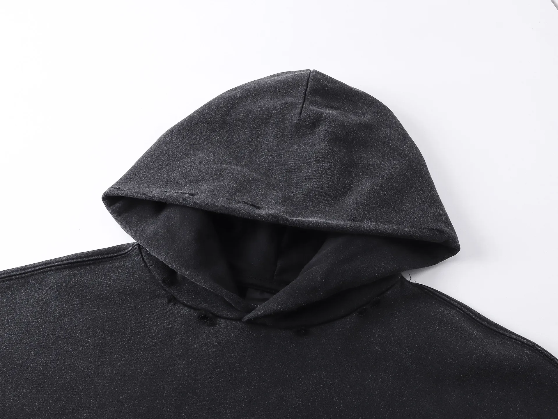 🅿️340 real photos [Top version. Official website quality] BALENCI*GA/Paris #2025 new style washed hooded sweatshirt with letter LOGO chest patch embroidery, ready-to-wear washed and worn, full of design. Welcome to compare. The fabric is made of Paris ZP custom-woven and dyed cotton. The weight is 460 grams. The cloth surface is clean. The cloth pattern is clear, soft and comfortable. The threads are dyed with no color difference. The classic letter LOGO is embroidered with imported Tajima embroidery machine. The effect is three-dimensional. Restore the brick cabinet, adopt OS loose shoulder style. Same style for men and women. Code: BL258960 Color: washed black Size: XS S M L