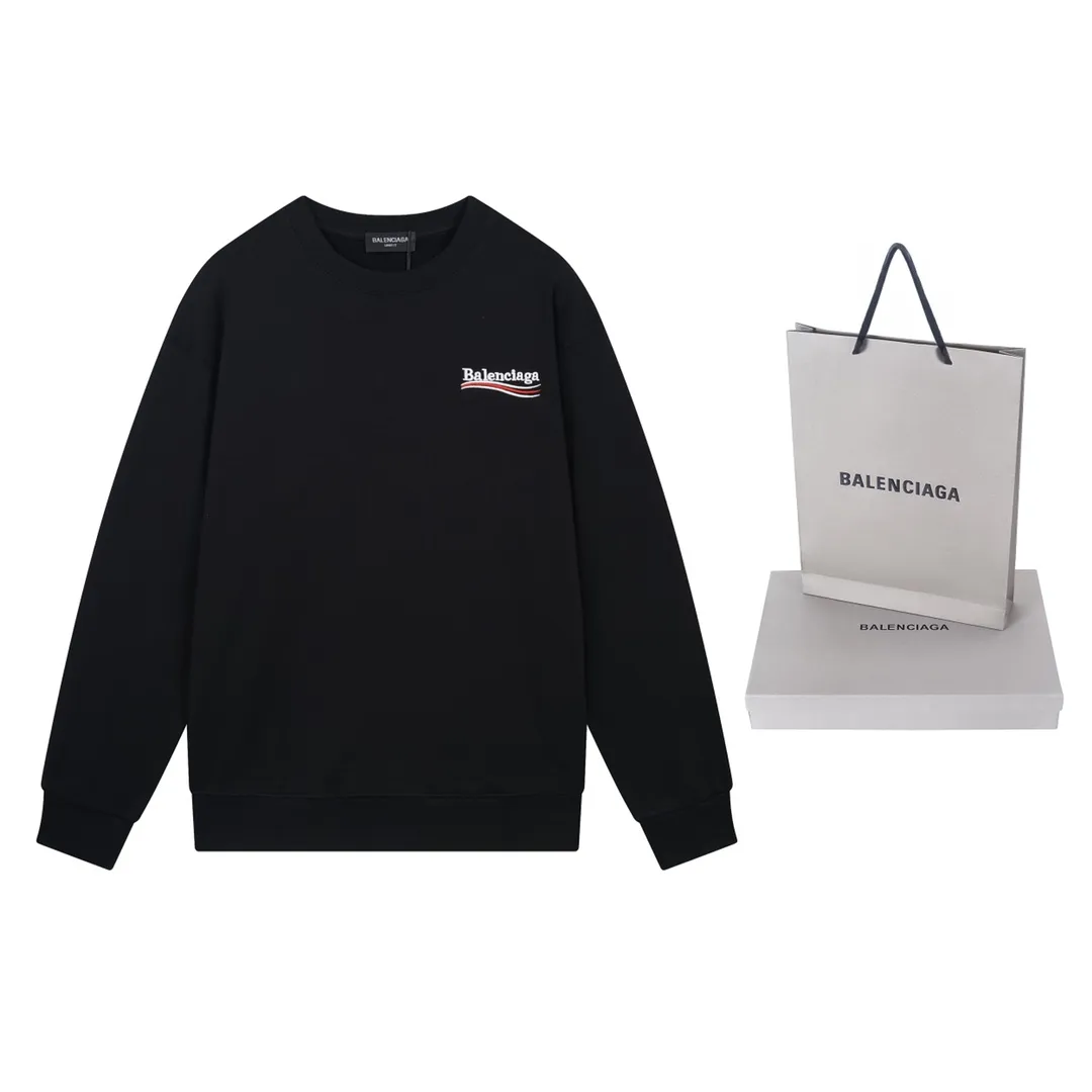 🅿️240 Detailed picture [Top version. Official website quality] BALENCI*GA/Paris #Classic style. Coke embroidered round neck sweatshirt. The fabric is made of Paris ZP custom-woven and dyed cotton sweatshirt. The weight is 450 grams. The cloth surface is clean. The cloth pattern is clear, soft and comfortable. The threads are dyed with no color difference. The classic pattern embroidery uses an imported embroidery machine, and the embroidery thread color is embroidered according to the original color. It is produced according to the pictures in the Jubie market. The letters are clear. The three-dimensional effect is strong. The version adopts the OS loose shoulder version. The same style for men and women. Coding: BL235565 Color: black, white, dark gray, blue, off-white Size: XS S M L