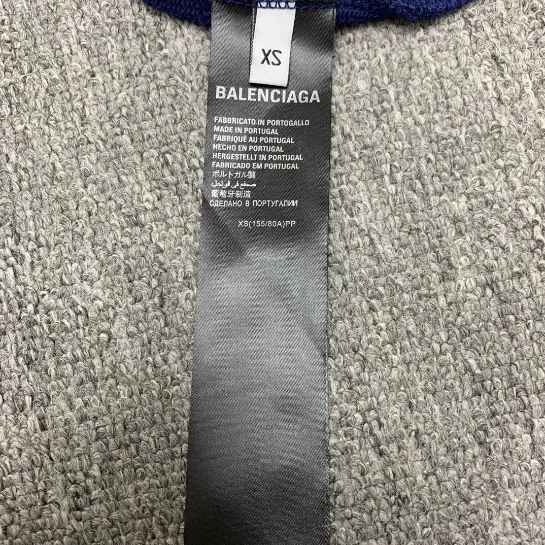 Top tested version Balenciaga Paris co-branded Lauren Raff mustang war horse embroidered flag muddy old dirty zipper cardigan sweatshirt #custom-woven Paris fabric 480g. The zipper is matched with a custom logo. Imported Tajima machines are used to embroider large-area heavy-duty high-density embroidery effects to make the embroidery more three-dimensional. The back is printed with imported glue. The ready-made garments are hand-ground and irregularly applied with mud to create a mud effect. Each piece of clothing needs to be coated three times, with an hour's interval between each coat to allow the coating to dry completely to ensure that the printing will not stick together. Exclusive and high quality due to heavy work and time consuming labor.   Color: Dark Blue Size: XS-L P:510