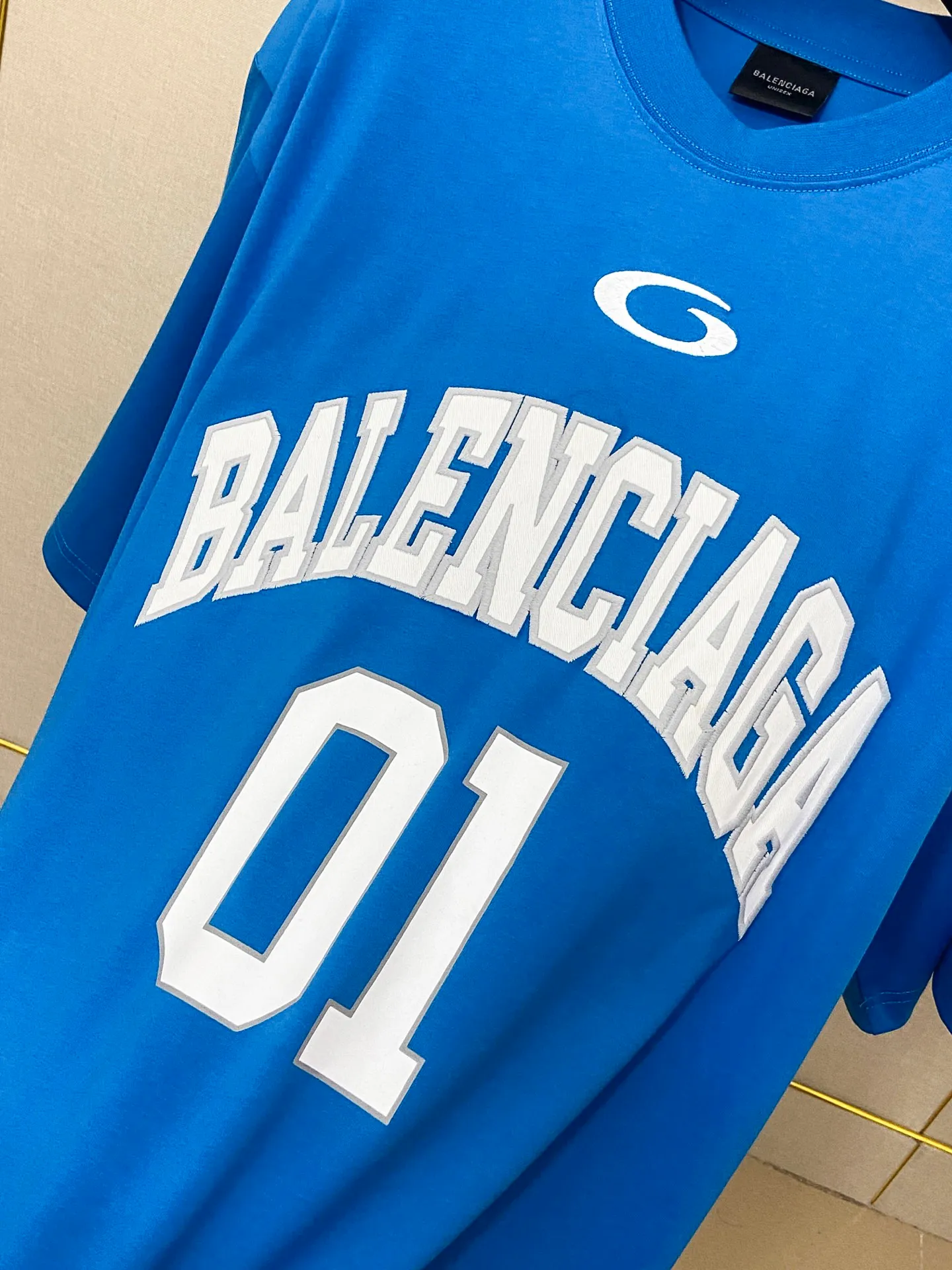 🅿️200 9180# Actual photo top version [[BALENCIA*GA] official website quality Paris new basketball jersey embroidered printed short-sleeved T-shirt OS version loose dropped shoulders Unisex style Fabric: 260g 100% cotton double yarn Process: embroidery printing on the front panel Car stamp in the lower left corner Back panel printing Garment washing Shaping Solid color Color: black white blue purple yellow Size: XS S M L