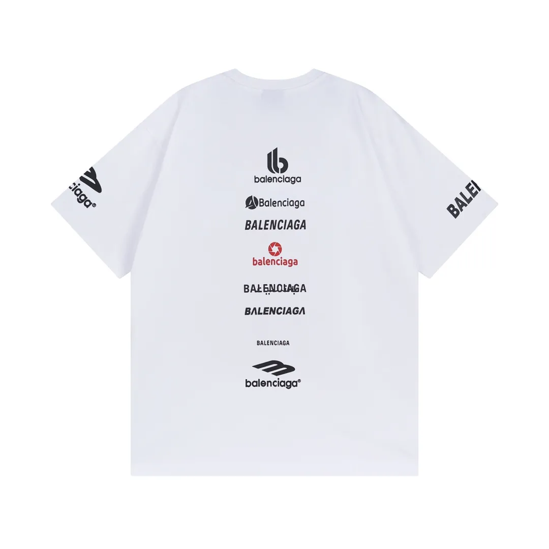 🅿️180 detailed pictures [Top version. Official website quality] BALENCI*GA/Paris. Multi-element trademark LOGO short-sleeved T-shirt 2024 new style. All pattern details, colors, Y boards are customized, and the brick cabinets are synchronized. Genuine products are developed at the first time, and you can print and compare! The fabric is made of Paris ZP custom-woven and dyed cotton double yarn. Weighing 260 grams, the cloth surface is clean. The cloth pattern is clear, soft and comfortable. The threads are dyed with no color difference. The printing uses environmentally friendly imported materials, the letters are clear and the effect is three-dimensional. The version adopts OS loose shoulder design. Same style for men and women. Code: BL223375 Color: black, white Size: XS to L