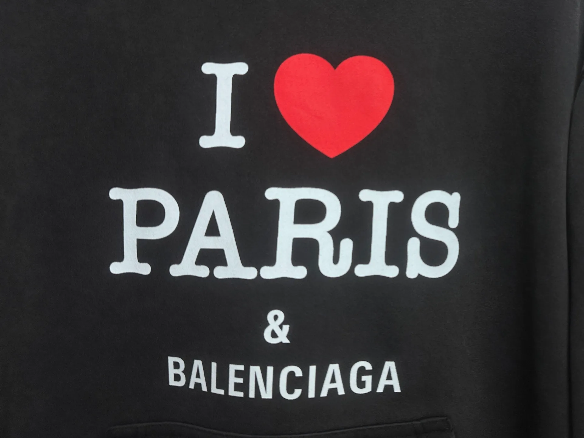 🅿️330 [BALENCIaGA] Paris washed hooded sweatshirt. The fabric is made of 400g Paris-specific double yarns* high weight double yarn ribs, washed and aged. It has a better hand feel and texture. It is not easy to deform, not easy to shrink, not easy to fade, and maintains long-term beauty. The same style for men and women! ! Size: S-XL