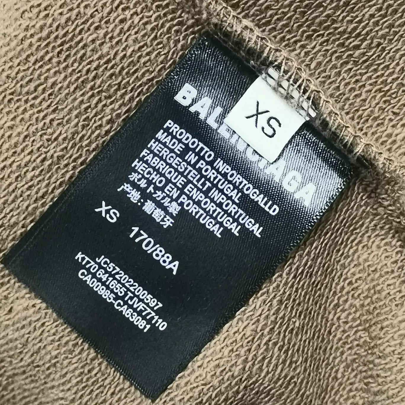 Additional details——Spring and autumn top-notch proven version BALENCIAGA basic letters with large LOGO on the back pure cotton loose loose male and female couples the same fashion brand high-end embroidered pure cotton round neck sweatshirt. The god of simplicity in Paris, a volume sought after by many stars. Lisa’s favorite basic short-sleeved Paris style, which has a very high appearance rate. Wear alone, paired with jeans, shorts, and sweatpants, it's a versatile style. Xiaohongshu, a hot item on INS, a must-have for Paris fans.  Using Tajima embroidery technology imported from Japan, the printing looks very three-dimensional and full, with no threads. Regardless of the size, the front and back letters can be expressed perfectly! The fabric is made of 460g pure cotton combed terry fabric!  A complete set of customized tags, collar tags, washed, plastic bags, and most importantly, a complete set of bags, tag codes, and codes are all authentic.  Color: mint green dark brown Size: XS-L P:370