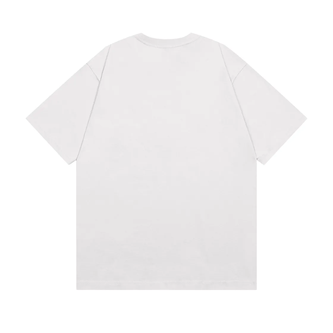 🅿️174 Detailed picture [Top version. Official website quality] BALENCI*GA/Paris #XXXL embroidered short-sleeved T-shirt# The fabric is made of Paris ZP custom-woven and dyed cotton double yarn. Weighing 260 grams, the cloth surface is clean. The cloth pattern is clear, soft and comfortable. The color fastness is good. It is not easy to change color. The threads are dyed with no color difference. The classic pattern embroidery uses an imported embroidery machine, and the embroidery thread color is based on the original color. It is produced based on the pictures in the Jubie market. The letters are clear. The three-dimensional effect is strong. The embroidery is precise. The version adopts OS loose shoulder design. Same style for men and women. Code: BL223009 Color: Lime, washed black Size: XS S M L