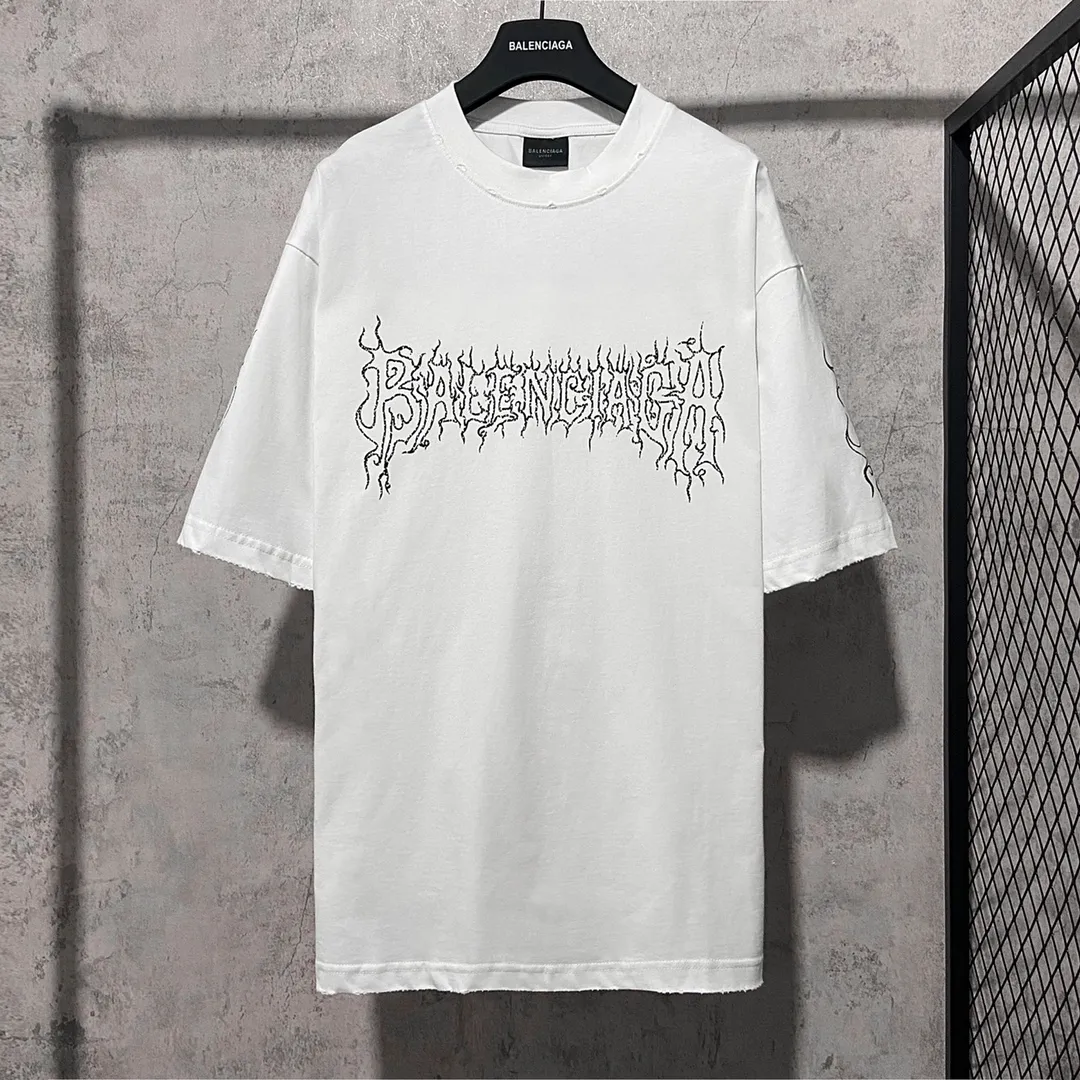 🅿️160 9123# Detailed picture Top version [[BALENCIA*GA] official website quality Paris new flame letters Sanskrit thunder LOGO destruction short-sleeved T-shirt OS version loose dropped shoulders Unisex style Fabric: 260 grams 100% cotton double yarn Technology: front and rear left and right sleeve printing Garment wash worn distressed fixed color Color: white Size: XS S M L