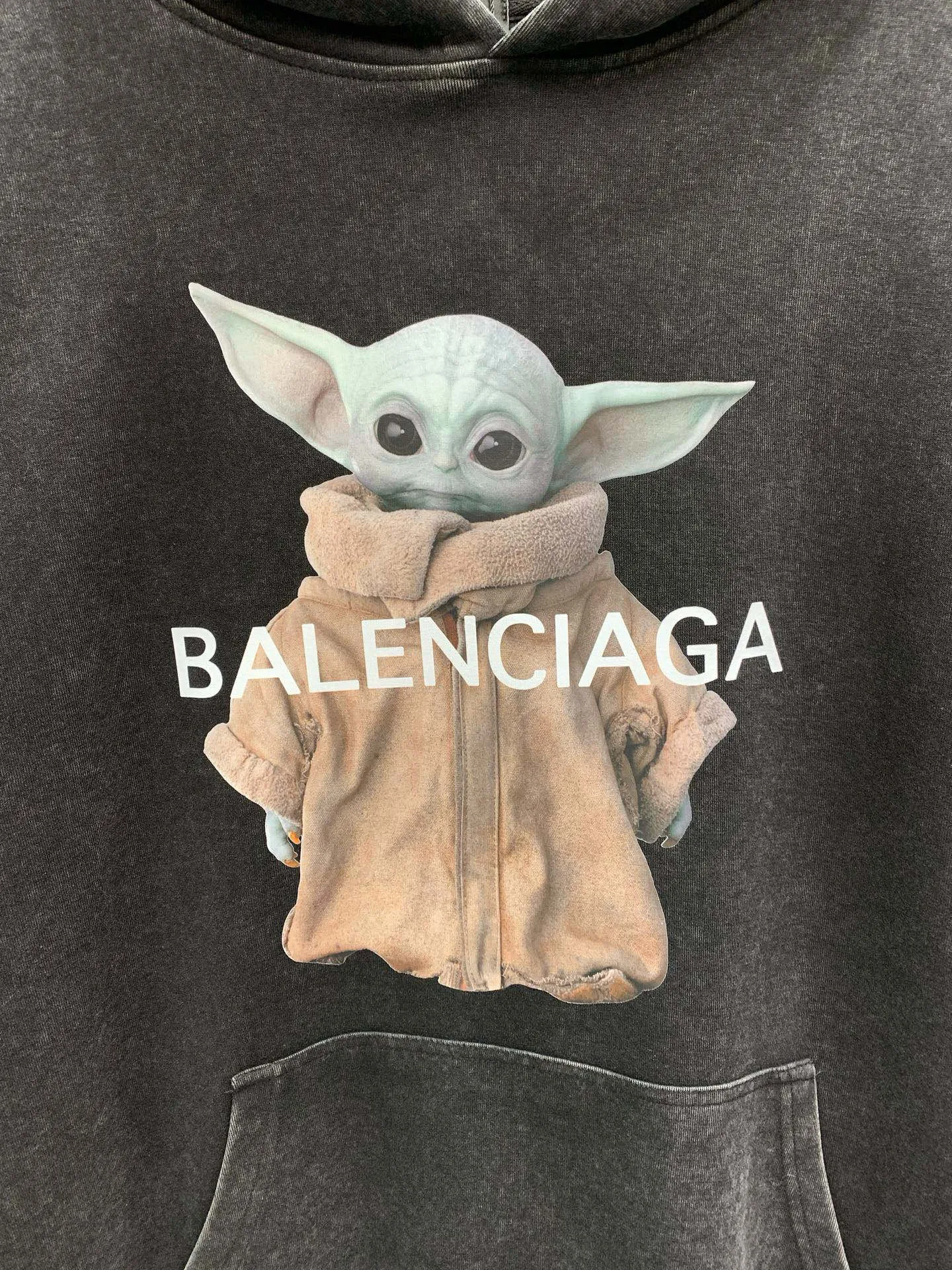 🅿️310 🀄️, Balenciaga Balenciaga 𝐁A𝐋EN𝐂IA𝐆A Balenciaga Baby Yoda distressed washed hoodie sweatshirt 100% cotton Weight 400g double yarn 32 counts - synchronized #The highest version on the market original development Custom-woven fabric technology washing treatment Full of thick texture Differentiated from market products Highly restored Washing effect Original mold opening Imported Kornit machine digital white ink printing is used. Each printing is aligned neatly without burrs. The front plate is hand-printed. Precision mesh production screen. Imported environmentally friendly slurry scraping. The letters are clearly restored. The letter spacing is the same as the original version. Highly restored. 25ss latest model. Hot-selling model on the market. Same style for men and women.