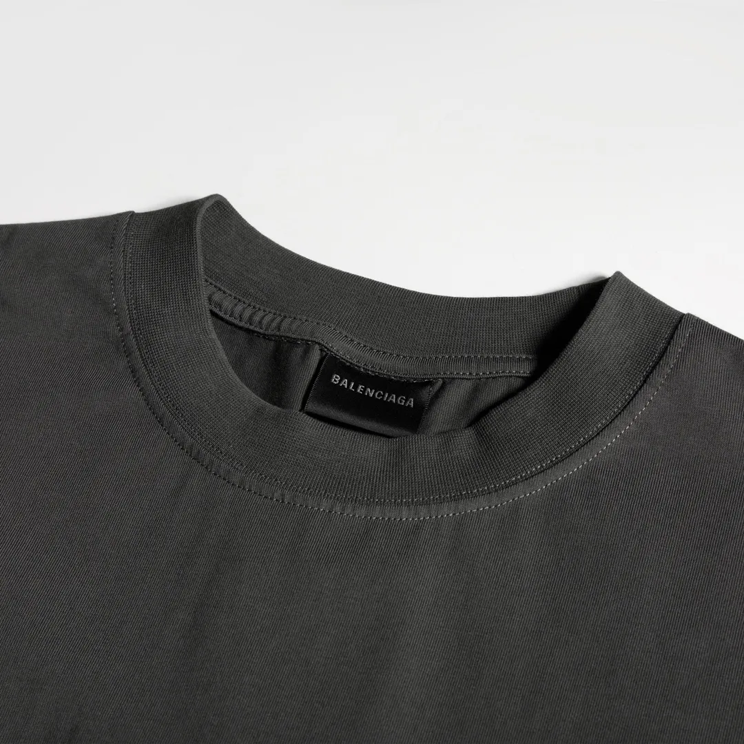 🅿️160 9102# Detailed picture Top version [[BALENCIA*GA] official website quality Paris new classic letter LOGO front and back embroidered short-sleeved T-shirt OS version loose dropped shoulders Unisex fabric: 260 grams 100% cotton double yarn Technology: front and back embroidery Garment washing Shape solid color Color: black white gray red Size: XS S M L