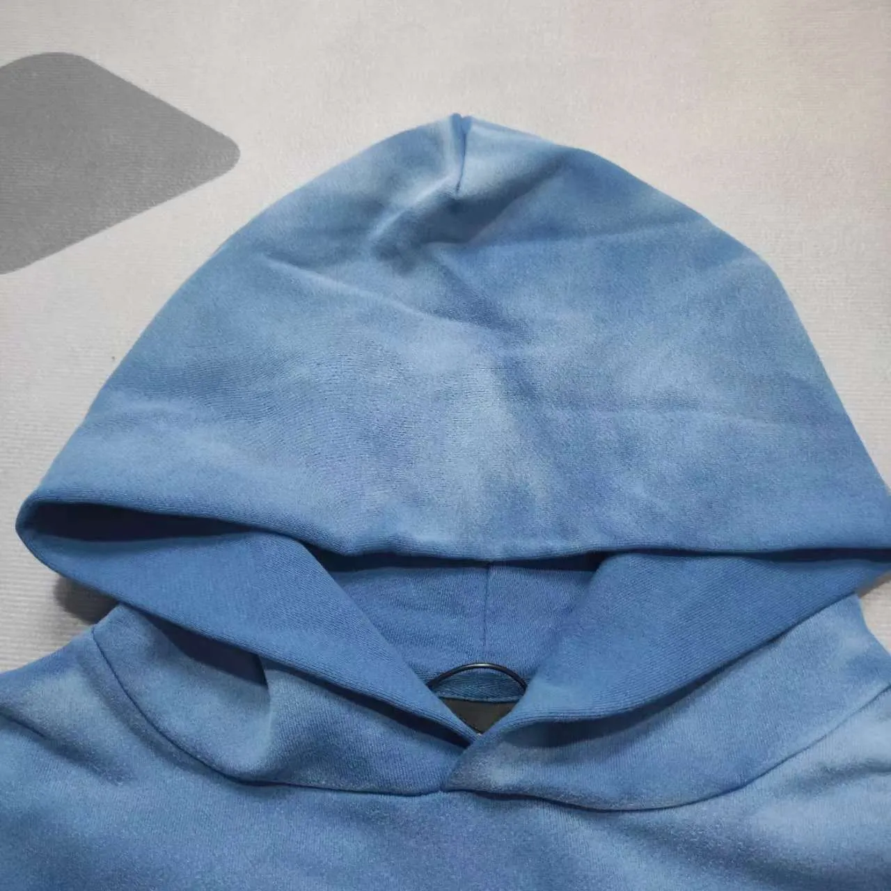 Top tested version - BALENCIAGA - Paris' new gradient color series, hooded sweatshirt with embroidered letter logo on the front and back, exclusive logo letter pattern on the front and back, heavy craftsmanship, simple but not simple, original development of custom-woven fabrics, using a specific weight of 480g, process washing treatment, spray horse process, not easy to deform, soft texture, full of thickness, highly restored, imported Tajima machine heavy industry high-density embroidery on the chest, fine embroidery, three-dimensional effect, clear lines, no rough edges and miscellaneous threads Ultra-high craftsmanship embroidery, very high fullness, obvious concave and convex texture, OS dropped shoulders, loose version, same style for men and women, color: lavender, gradient blue, size: XS--L P:480
