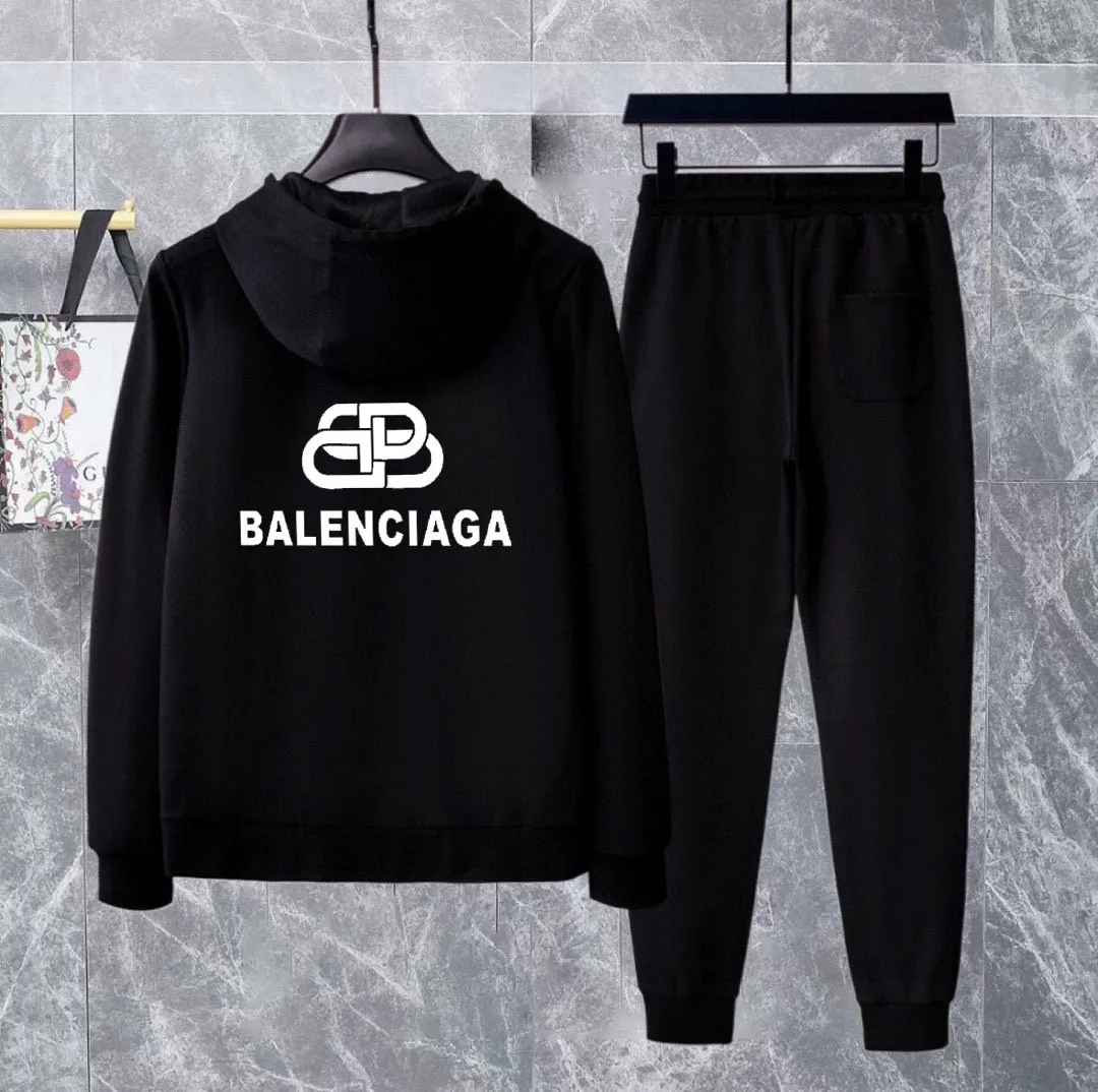 🅿️420 [BALENCIAGA] (Gospel for Fatty) hot-selling suit is coming. Focus on the original version of the official website. 2025 new hot-selling cardigan and sweatshirt suit. The original order is hard to buy🇭🇰. It is the meticulous work of top designers. It has a fitting and perfect upper body effect. All-natural high-quality Roman cotton 100%, close-fitting comfort, noble and elegant! Original hardware embodies elegance and nobility! Counter size: M-5XL (maximum wear up to 220 pounds)