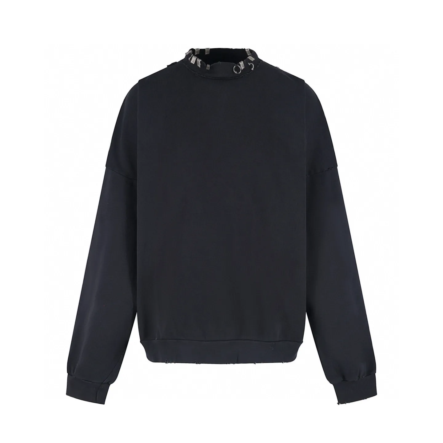 🅿️440 [Exclusive supply] BLCG collar rivet round neck sweatshirt. The fabric is custom-dyed with 380g cotton charcoal gray sweatshirt and 500g 1*1 rib. The bones are distinct and the upper body is full of texture. 14 independent hardware buckles have been washed and faded, and then snowflake washed out to achieve the same effect as the original board. The workmanship is complex and the loss is high. Many parts of the body are worn by pure manual regular positioning. The hardware at the neckline is all manually positioned and punctured. The daily output is low. The workmanship is very cumbersome. The timeliness is slow. The accessories are customized at 1:1 Paris light grain color hardware.  (Hardware independent mold customization consists of 14 different molds) Customized 1:1 Paris trademark. Size:S-M-L