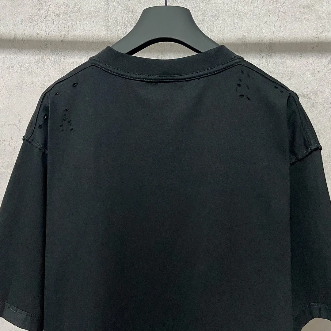 🅿️170 9135# Actual photo top version [[BALENCIA*GA] official website quality Paris new joint Antwerp Castle series reverse stitched short-sleeved T-shirt OS version loose dropped shoulders Unisex fabric: 260g 100% cotton double yarn Process: front panel printing reverse stitching garment wash worn distressed styling solid color Color: black Size: XS S M L