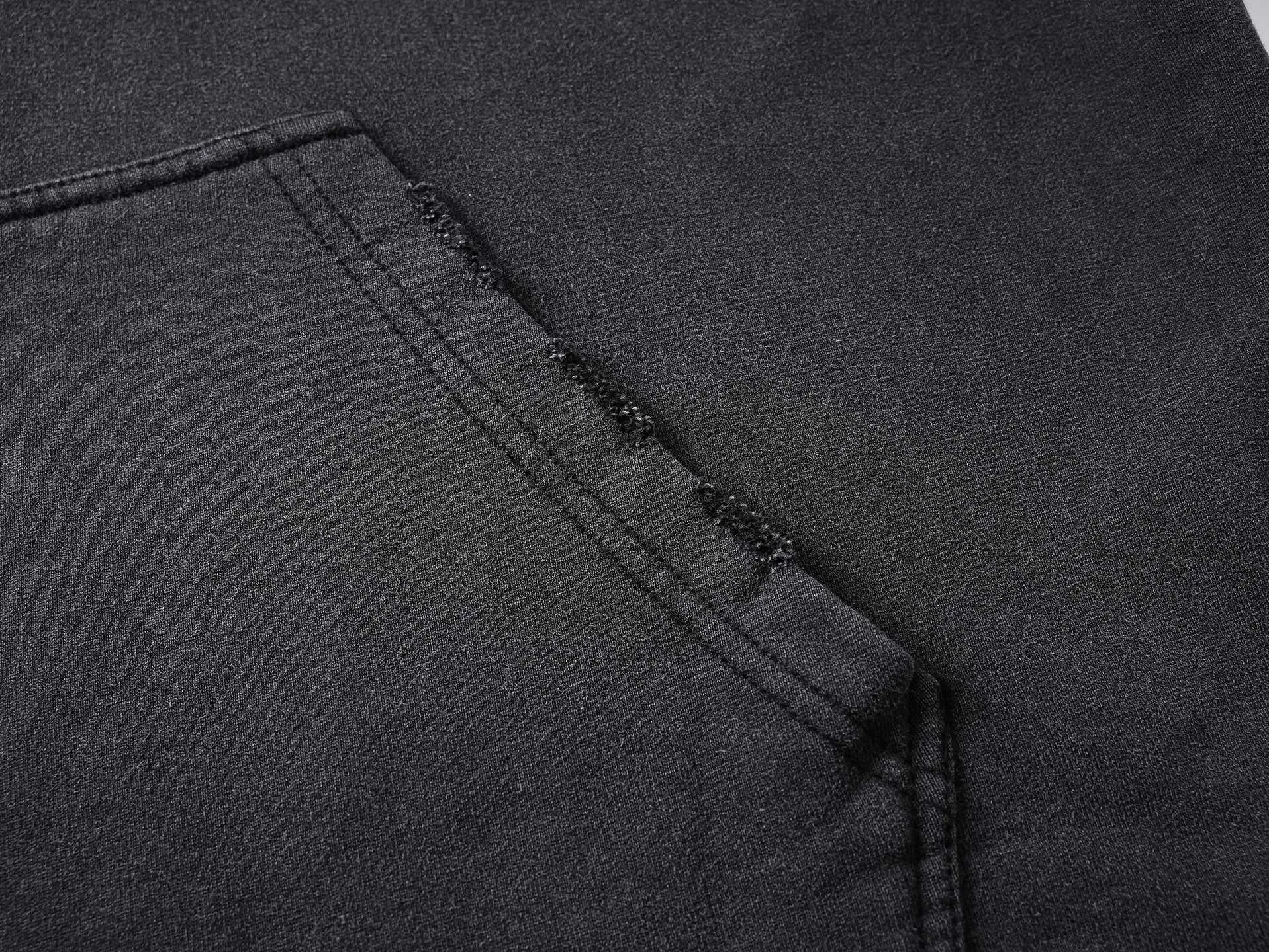 🅿️360 real photos [Top version. Official website quality] BALENCI*GA/Paris #2025 new style washed hooded sweatshirt with letter LOGO chest patch embroidery, ready-to-wear washed, and the hem and cuffs were hand-worn by many people. Full sense of design. Welcome to compare. The fabric is made of Paris ZP custom-woven and dyed cotton. The weight is 460 grams. The cloth surface is clean. The cloth pattern is clear, soft and comfortable. The threads are dyed with no color difference. The classic letter LOGO is embroidered with imported Tajima embroidery machine. The effect is three-dimensional. Restore brick cabinet, adopt OS loose shoulder style. Same style for men and women. Code: BL259919 Color: washed black Size: XS S M L