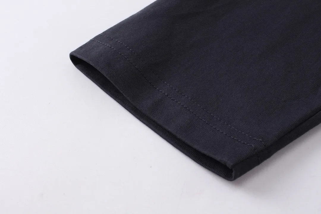 🅿️250 BALENCI*GA Paris 3M embroidered long sleeve. The fabric is made of Paris custom-woven and dyed double yarn pure cotton fabric. The weight is 280g. The thread is custom-woven and dyed without color difference. The front and back panels are embroidered with imported Tajima machines. Two high-temperature setting washes. os dropped shoulders and loose version. Same style for men and women -Color: black ivory -SIZE: XS S M L Style No. 8610#