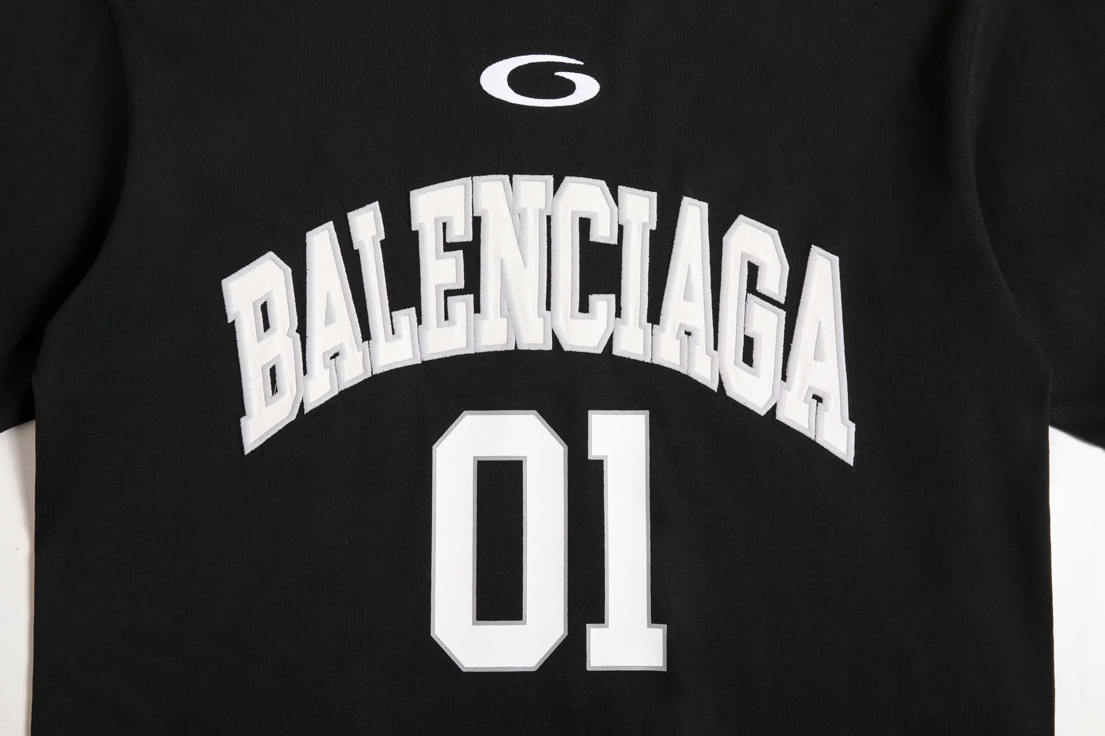 🅿️200 9180# Detailed picture Top version [[BALENCIA*GA] official website quality Paris new basketball jersey embroidered printed short-sleeved T-shirt OS version loose dropped shoulders Unisex fabric: 260 grams 100% cotton double yarn Process: embroidery printing on the front panel Car stamp in the lower left corner Back panel printing Garment washing Shape fixing Color: black white blue purple yellow Size: XS S M L