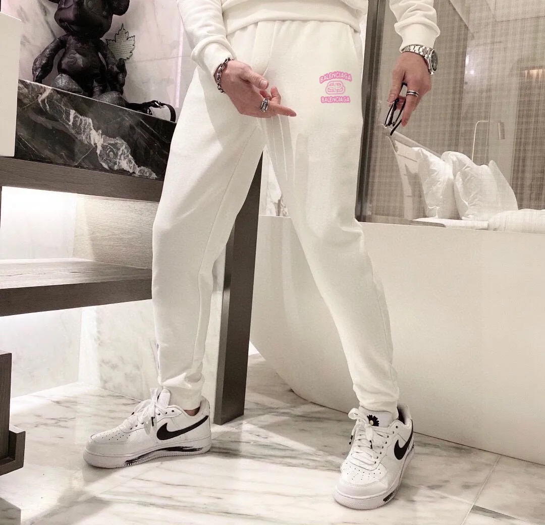 🅿️380 [BALENCIAGA] (Gospel for Fatty) hot-selling suit is coming. Focus on the original version of the official website. 2025 new hot-selling sweatshirt suit. The original order is the best. 🇭🇰The meticulous work of top designers. It has a fitting and perfect upper body effect. 100% natural high-quality Roman cotton, close-fitting comfort, noble and elegant! Original hardware embodies elegance and nobility! Counter size: M-5XL (maximum wear up to 220 pounds)
