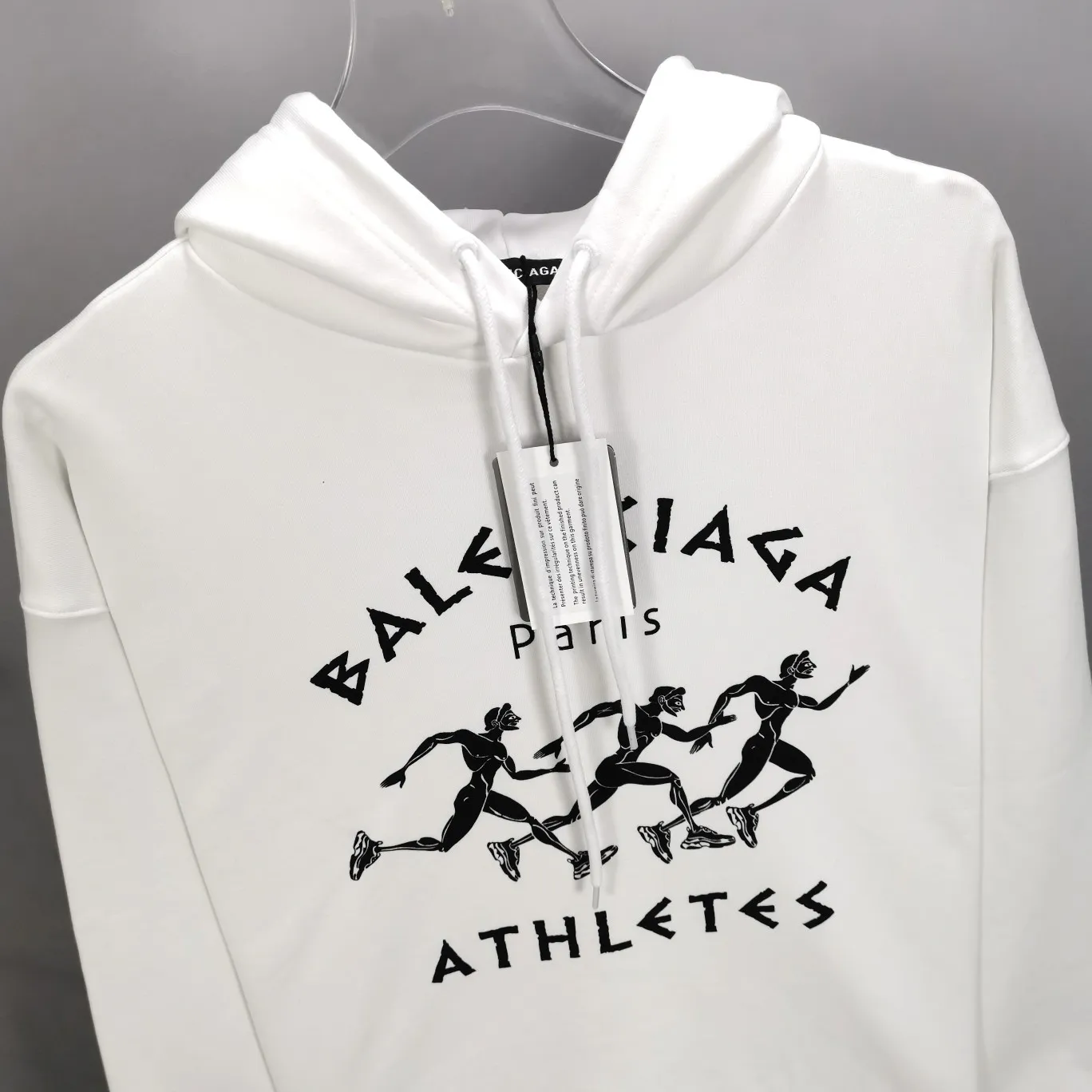 The top tested version of Balenciaga BALENCIAGA running men's running marathon pure cotton loose loose men's and women's couple's same style autumn and winter hoodie hooded sweatshirt. The printing uses imported glue, high covering screen technology, high printing accuracy and no tooth edges. Neat, refreshing, and clear texture. The fabric is made of 480g combed cotton fabric, which is full of drape! Color: Black White Dark Blue Size: XS-L P:450