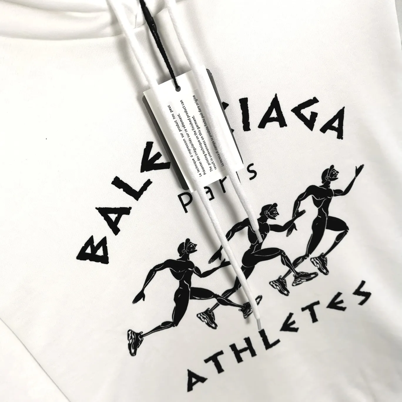 The top tested version of Balenciaga BALENCIAGA running men's running marathon pure cotton loose loose men's and women's couple's same style autumn and winter hoodie hooded sweatshirt. The printing uses imported glue, high covering screen technology, high printing accuracy and no tooth edges. Neat, refreshing, and clear texture. The fabric is made of 480g combed cotton fabric, which is full of drape! Color: Black White Dark Blue Size: XS-L P:450