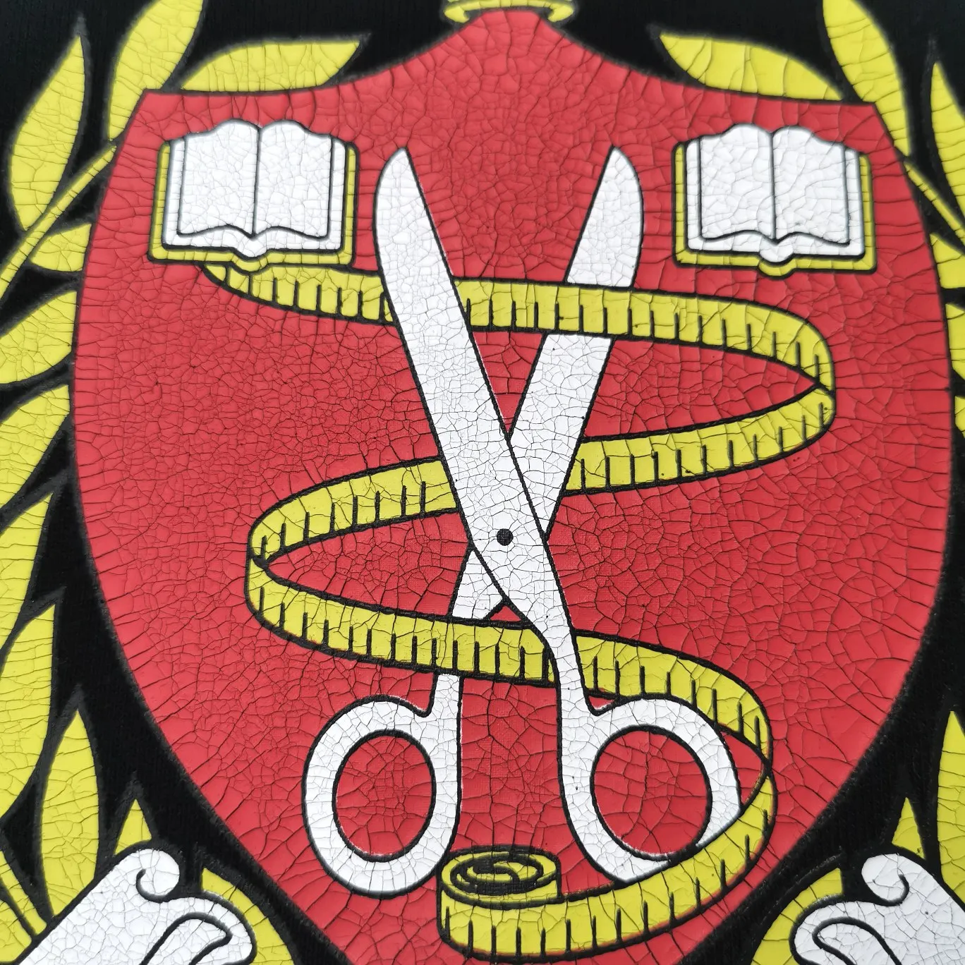 The black details of the 1917 shield are supplemented - the top tried version of the Balenciaga logo printed EST 1917 knitted T-shirt 2022 new style autumn and winter hoodies for men and women couples. The process adopts Kangli printing cracking effect. This crack is not a line pattern, but a three-dimensional burst pattern. How many versions on the market are based on pictures? Just make pictures, not craftsmanship? Without a version, it would be impossible to create the original flavor, and it would be almost pointless to brag! The front panel printing glue bursting effect uses imported transparent slurry to scrape the bottom to make the printing bursting feel uniform. (PS: If this process is missing, the printing will easily fall off in large areas after cracking) The fabric is made of 520g composite crystal velvet fabric, which is full of drape, loose and good on the skin. Color: black white Size: XS-L (maximum wear: 230 pounds) P:490