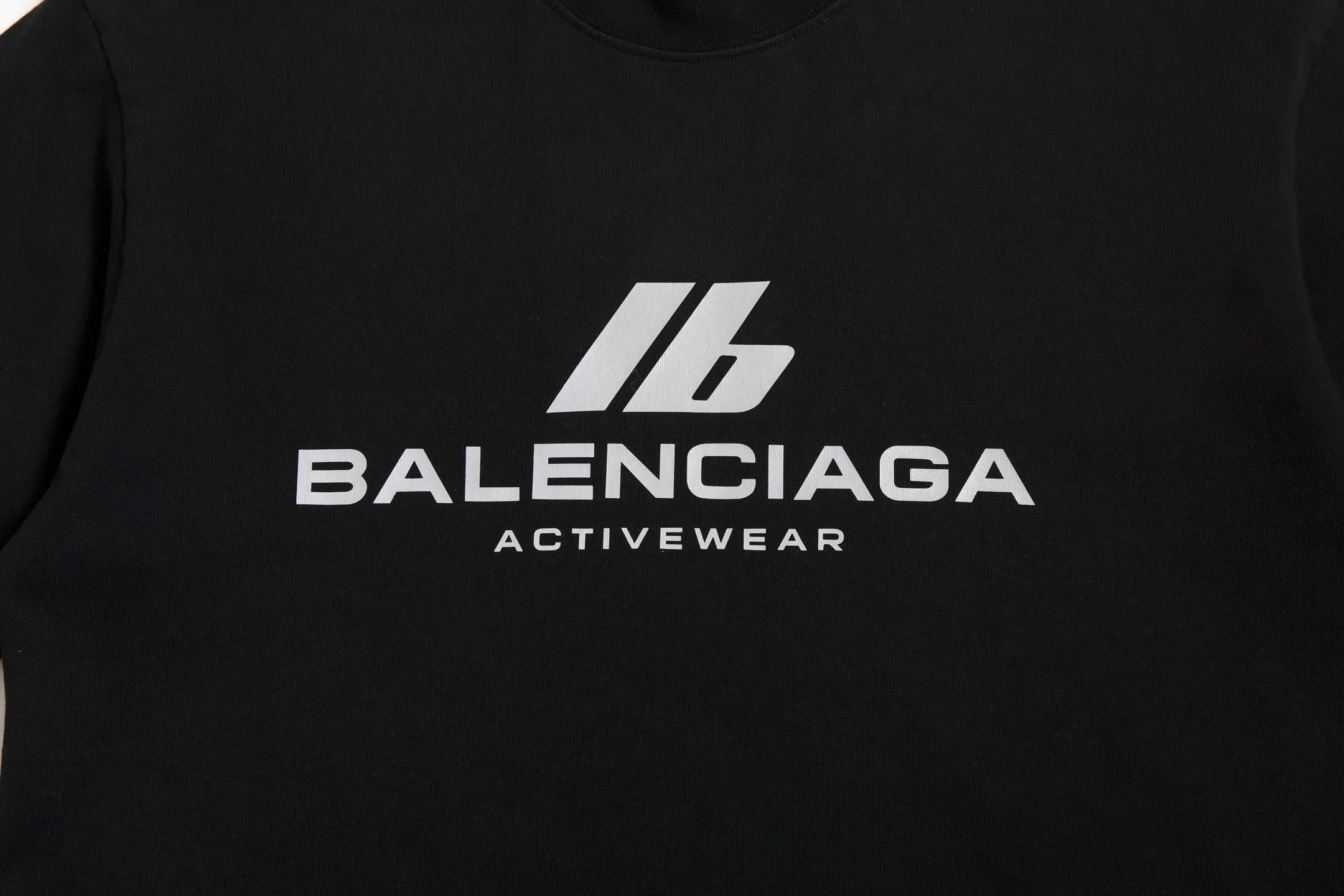 🅿️160 9176# Detailed picture Top version [[BALENCIA*GA] official website quality Paris new 3M reflective film letter heat transfer short-sleeved T-shirt OS version Loose dropped shoulders Unisex style Fabric: 260 grams 100% cotton double yarn Technology: Front reflective heat transfer Garment wash Shape solid color Color: black off-white Size: XS S M L