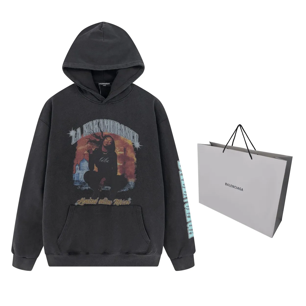 🅿️330 Detailed picture [Top version. Official website quality] BALENCI*GA/Paris 22SS #BALENCI*GA# New Paris co-branded aya singer band heavy craftsmanship washed and distressed hooded sweatshirt. The autumn and winter brick cabinets are synchronized. The fabric is made of Paris ZP custom-woven and dyed cotton double-yarn large parka. The net weight is 450 grams. The cloth surface is clean. The cloth pattern is clear, soft and comfortable. The threads are woven and dyed with no color difference. The portrait pattern is printed directly with Kornit printing machine, with clear color, strong gloss and three-dimensional effect. The finished product is washed, distressed and hand-painted. Extra heavy craftsmanship distressed and retro. Restore brick cabinet. The version adopts OS loose shoulder version. Same style for men and women. Code: BL238082 Color: washed black Size: XS S M L