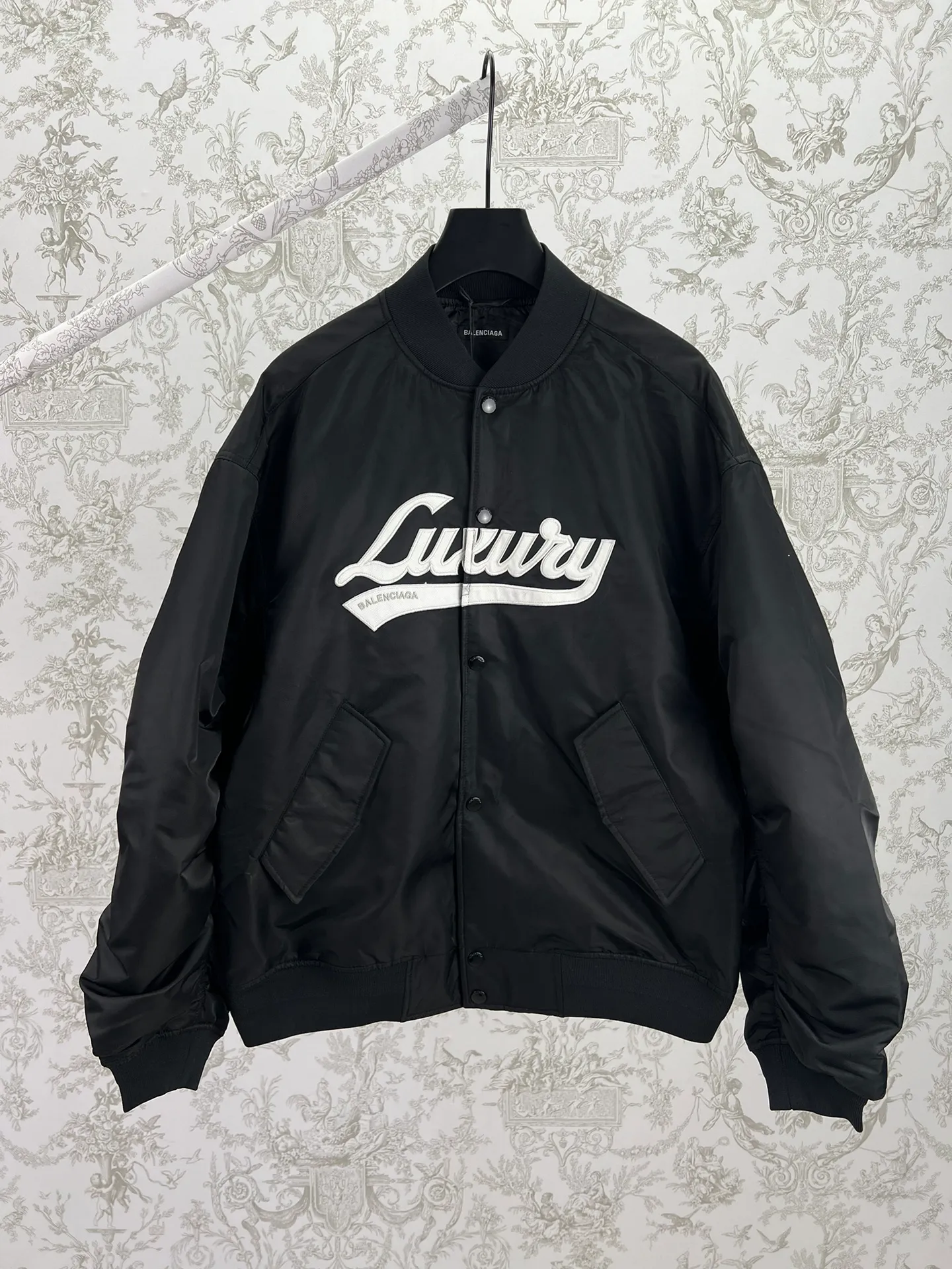 🅿️660 Paris 25ss new letter embroidered jacket with brand classic letter embroidery on the chest. Men's model. High version. Code number: 0.1.2.3.