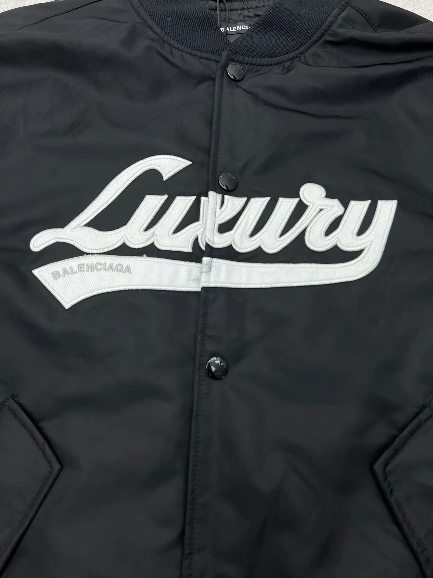 🅿️660 Paris 25ss new letter embroidered jacket with brand classic letter embroidery on the chest. Men's model. High version. Code number: 0.1.2.3.