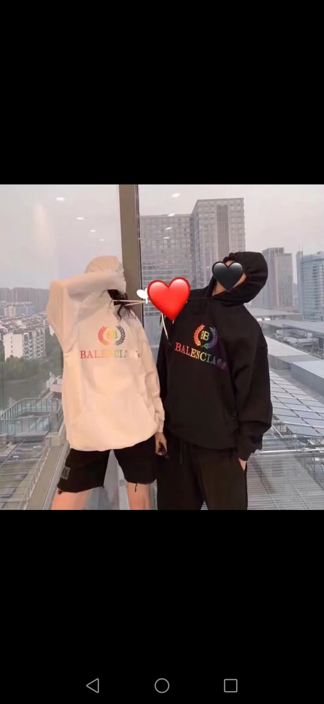 ♻️💯Reference model picture for the upper body❤️Examined Balenciag rainbow🌈 embroidered gradient wheat sweatshirt. The surface is first covered with water-soluble cloth. White cotton yarn is used as the embroidery base, and then digitally printed on the embroidery. The high-density 10,000-needle embroidery blends with the brightness and saturation of the color of the letters. After the washing process, the water-soluble cloth is washed and the rainbow effect is finally presented. The process is very complicated and the scrap rate is as high as 30%. Thread fabric Out of the same vat, there is 0 color difference. It uses 420g clean cloth. The wet weight can reach 480 and is full of thickness. Accessories: butter paper with logo, main wheat, washing water, hangtag. Size: XS-L. Color: black. P:430.