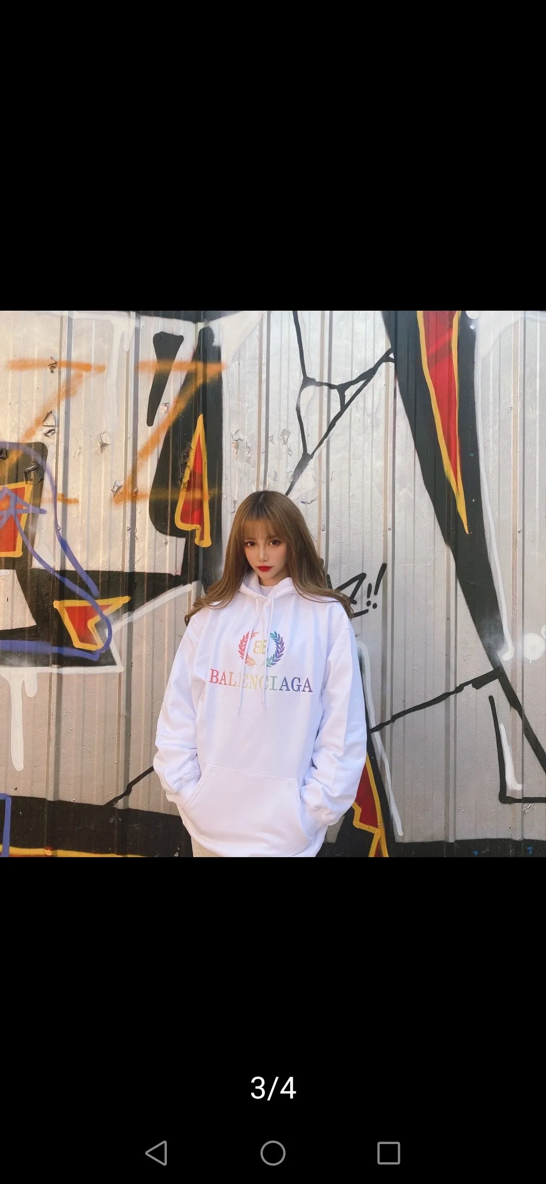 ♻️💯Reference model picture for the upper body❤️Examined Balenciag rainbow🌈 embroidered gradient wheat sweatshirt. The surface is first covered with water-soluble cloth. White cotton yarn is used as the embroidery base, and then digitally printed on the embroidery. The high-density 10,000-needle embroidery blends with the brightness and saturation of the color of the letters. After the washing process, the water-soluble cloth is washed and the rainbow effect is finally presented. The process is very complicated and the scrap rate is as high as 30%. Thread fabric Out of the same vat, there is 0 color difference. It uses 420g clean cloth. The wet weight can reach 480 and is full of thickness. Accessories: butter paper with logo, main wheat, washing water, hangtag. Size: XS-L. Color: black. P:430.