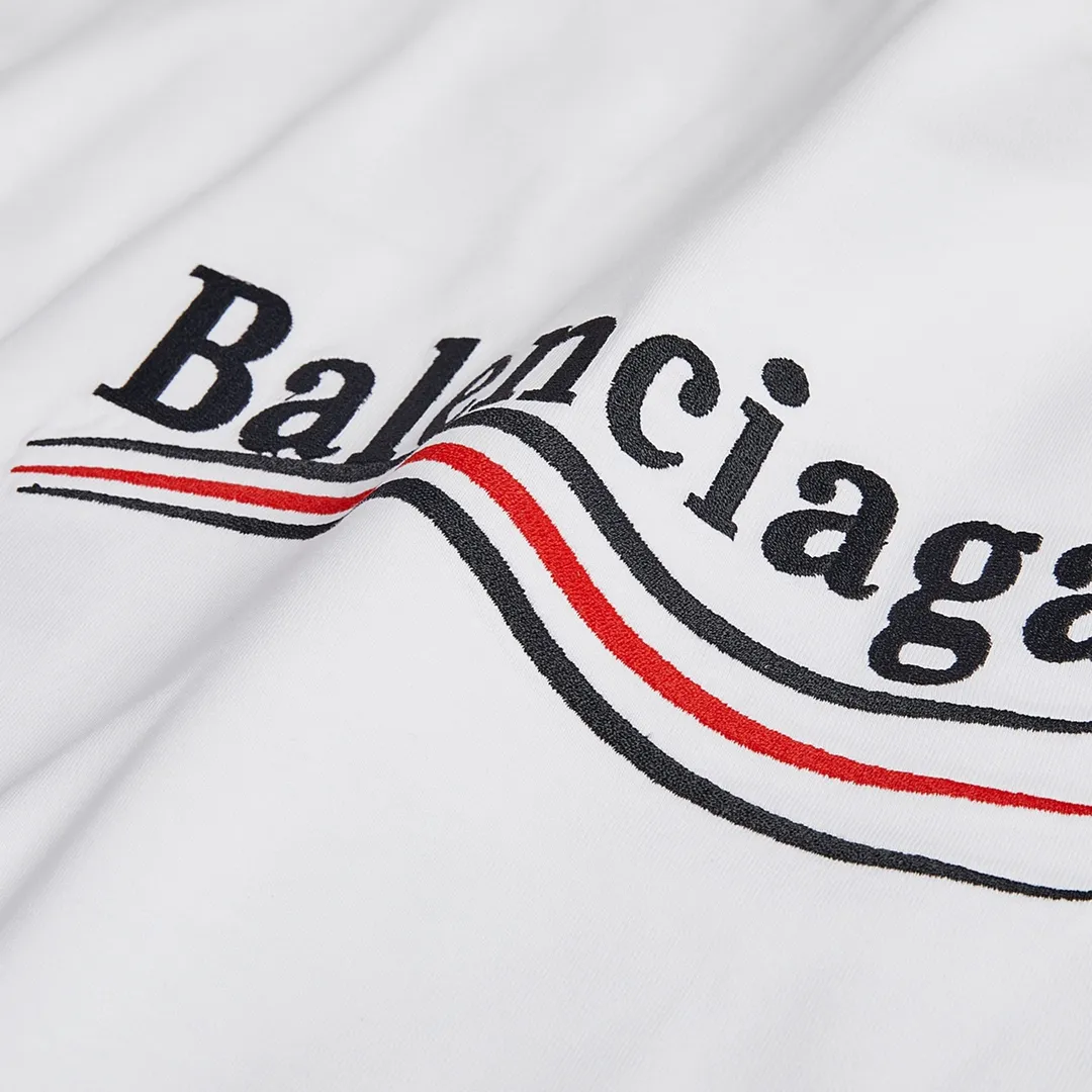🅿️160 9116# Detailed picture Top version [[BALENCIA*GA] official website quality Paris new Coke embroidered short-sleeved T-shirt OS version Loose dropped shoulders Unisex style Fabric: 260g 100% cotton double yarn Technology: Front and back embroidery Garment washing Shape solid Color: Black White Size: XS S M L