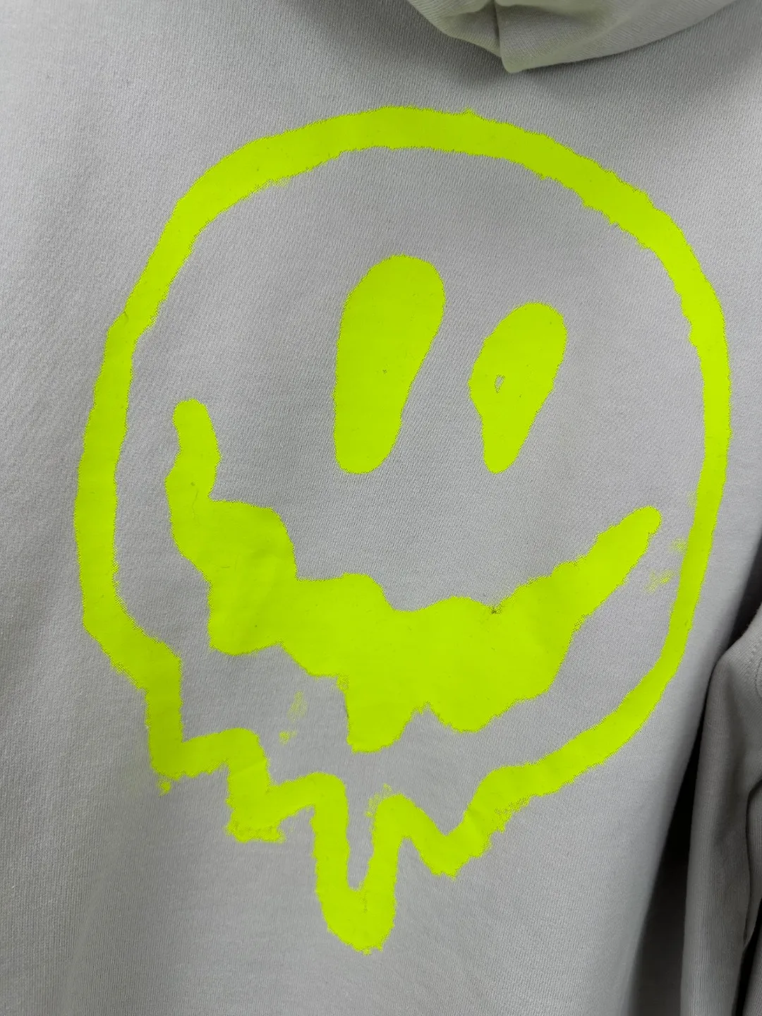 🅿️420 BALENCI*GA Paris hitg there+dripley artistic hooded zipper sweatshirt. The front pattern is printed with computer direct printing. Luminous effect. The sleeves are finely embroidered with imported Tajima embroidery machine. Customized matching hardware. Clear letters. Three-dimensional effect. Exclusively pattern-woven and dyed 460g fabric. Threads are dyed in the same cylinder with zero color difference. Brick cabinet synchronization. Welcome to compare. Same style for men and women -Color: black, off-white, floral gray -SIZE: Xs S M L style number 8975#