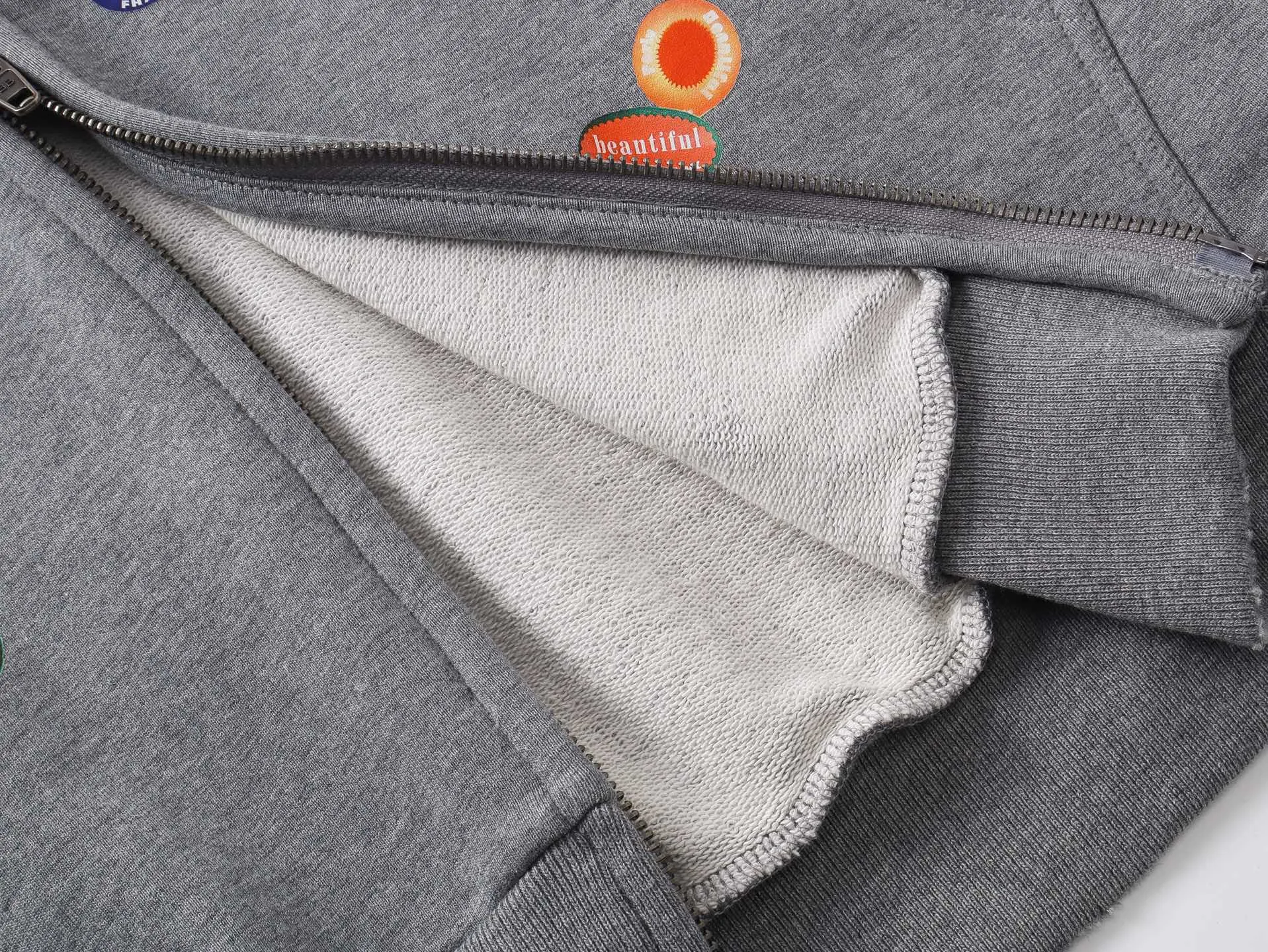 🅿️430 Real photos [Top version. Official website quality] BALENCI*GA/Paris #2025 autumn and winter new style. Fruit pattern Vintage all over embossed washed and distressed hooded sweatshirt. The fabric is made of Paris ZP custom weaving and dyeing cotton sweatshirt. Weighing 460 grams, the cloth surface is clean. The cloth pattern is clear, soft and comfortable. The threads are dyed with no color difference. The pattern printing uses environmentally friendly imported glue and computer inkjet printing. The pattern is clear, no burrs, and has a strong three-dimensional effect. The garments are washed and worn. All colors are synchronized with the brick cabinets, custom woven and dyed, and will not fade. Different market currencies. The version adopts OS loose shoulder design. Same style for men and women. Code: BL259907 Color: floral gray, pink Size: XS S M L