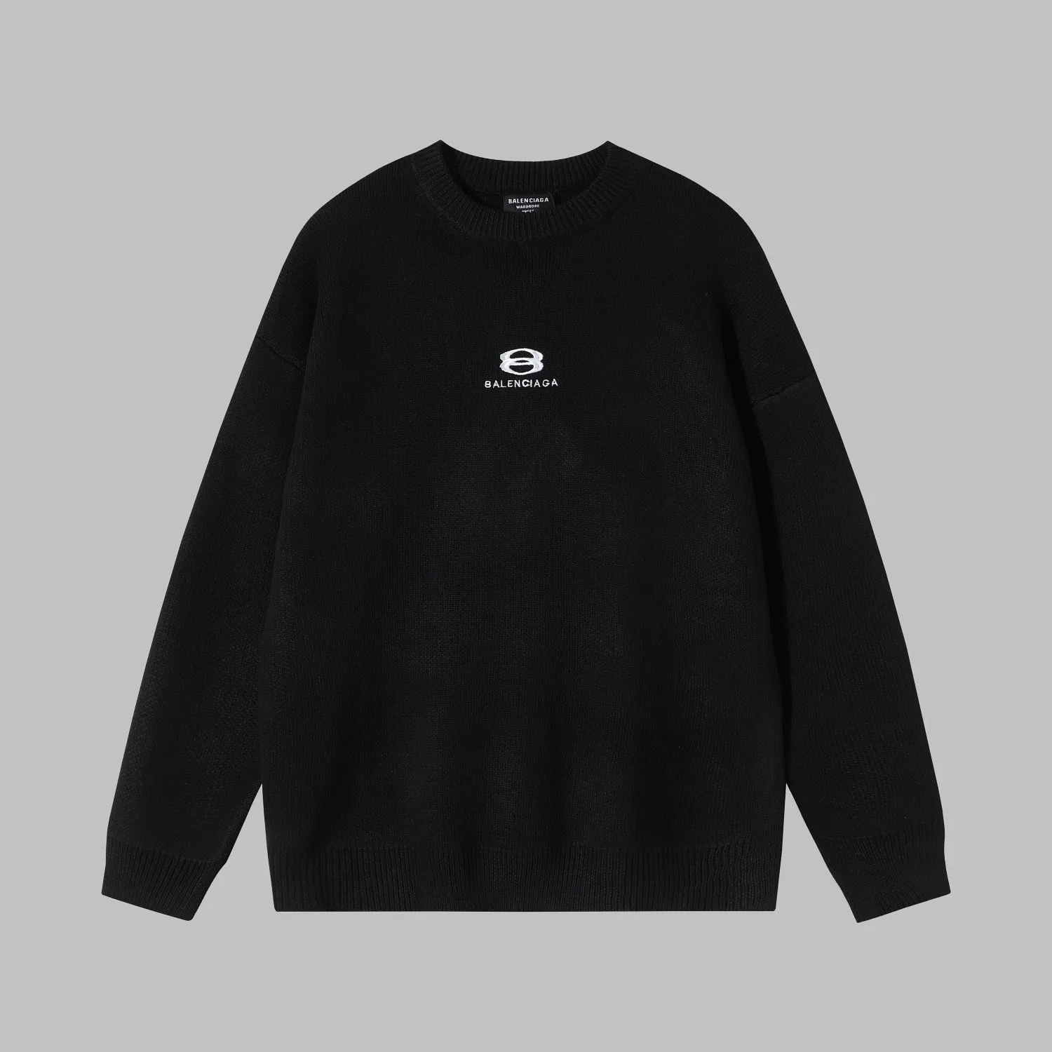 🅿️260 High quality 8826 Balenciaga/Paris double loop letter embroidered crew neck sweater black. With its unique design and elegant style, this sweater has become a must-have item this winter! The Paris double-loop letter embroidery design not only adds to the fashion sense of the sweater, but also makes it full of Parisian romance. The round neck design is simple and elegant, and it is very comfortable to wear. It is very suitable for wearing inside or outside. Black is an unbeatable classic color that can easily go out with any bottoms and attract attention. In terms of warmth, this sweater is made of high-quality wool and cashmere, which is not only soft and comfortable, but also very warm. Even in the cold winter, you don't have to worry about getting cold. At the same time, the tailoring of this sweater is also very elegant. It not only looks slim and slim when worn, but also shows off the body curve well -xs-l -Black